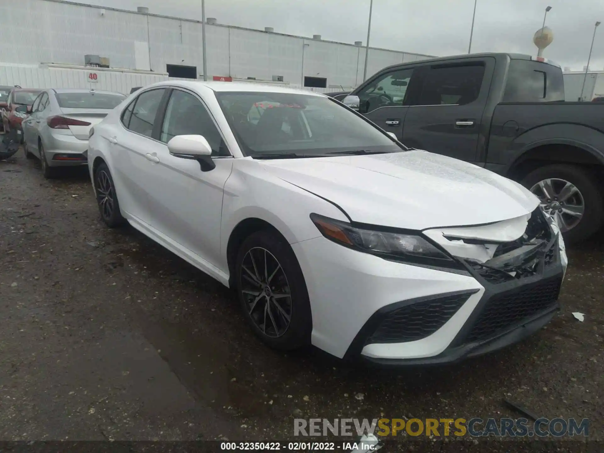 1 Photograph of a damaged car 4T1G11AKXNU629763 TOYOTA CAMRY 2022