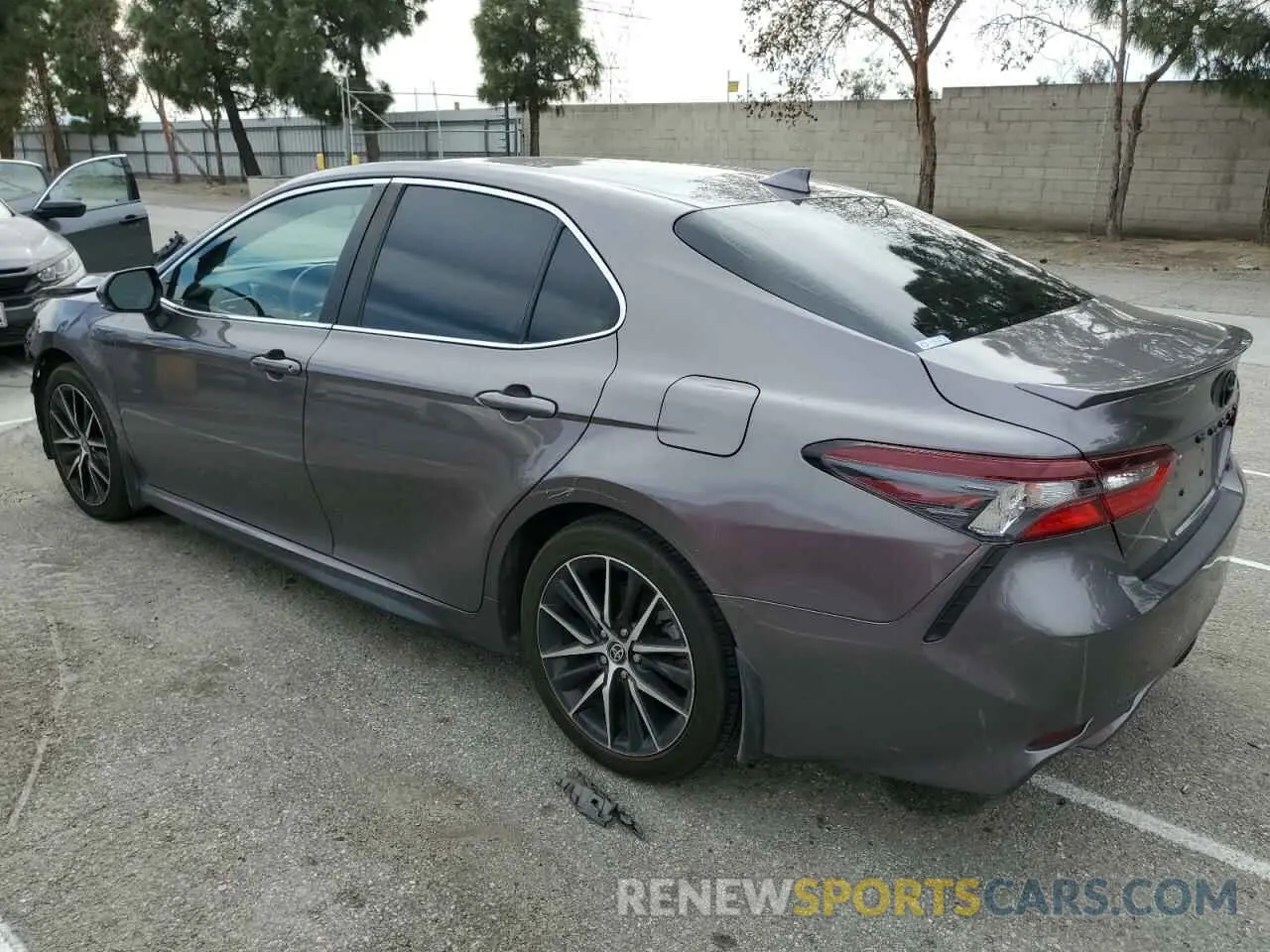 2 Photograph of a damaged car 4T1G11AKXNU649611 TOYOTA CAMRY 2022
