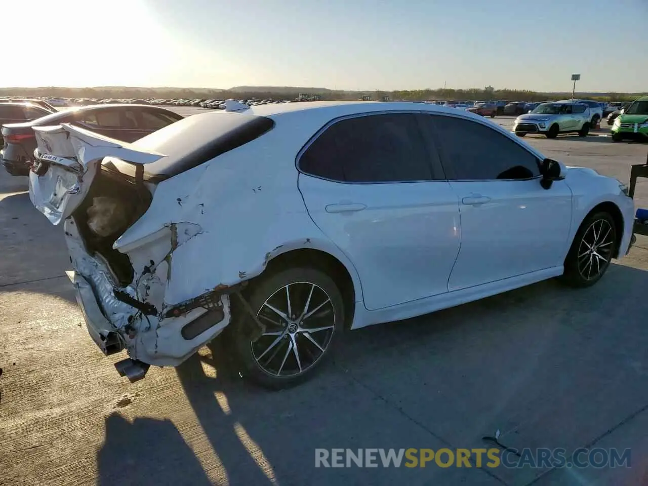 3 Photograph of a damaged car 4T1G11AKXNU659152 TOYOTA CAMRY 2022