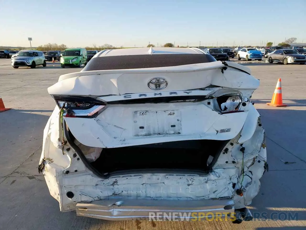 6 Photograph of a damaged car 4T1G11AKXNU659152 TOYOTA CAMRY 2022