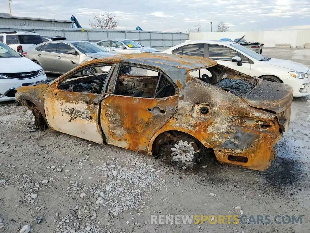 2 Photograph of a damaged car 4T1G11AKXNU661662 TOYOTA CAMRY 2022