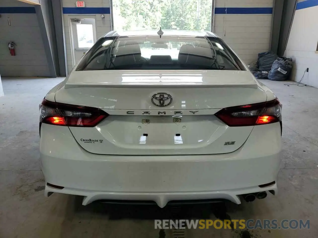 6 Photograph of a damaged car 4T1G11AKXNU665467 TOYOTA CAMRY 2022