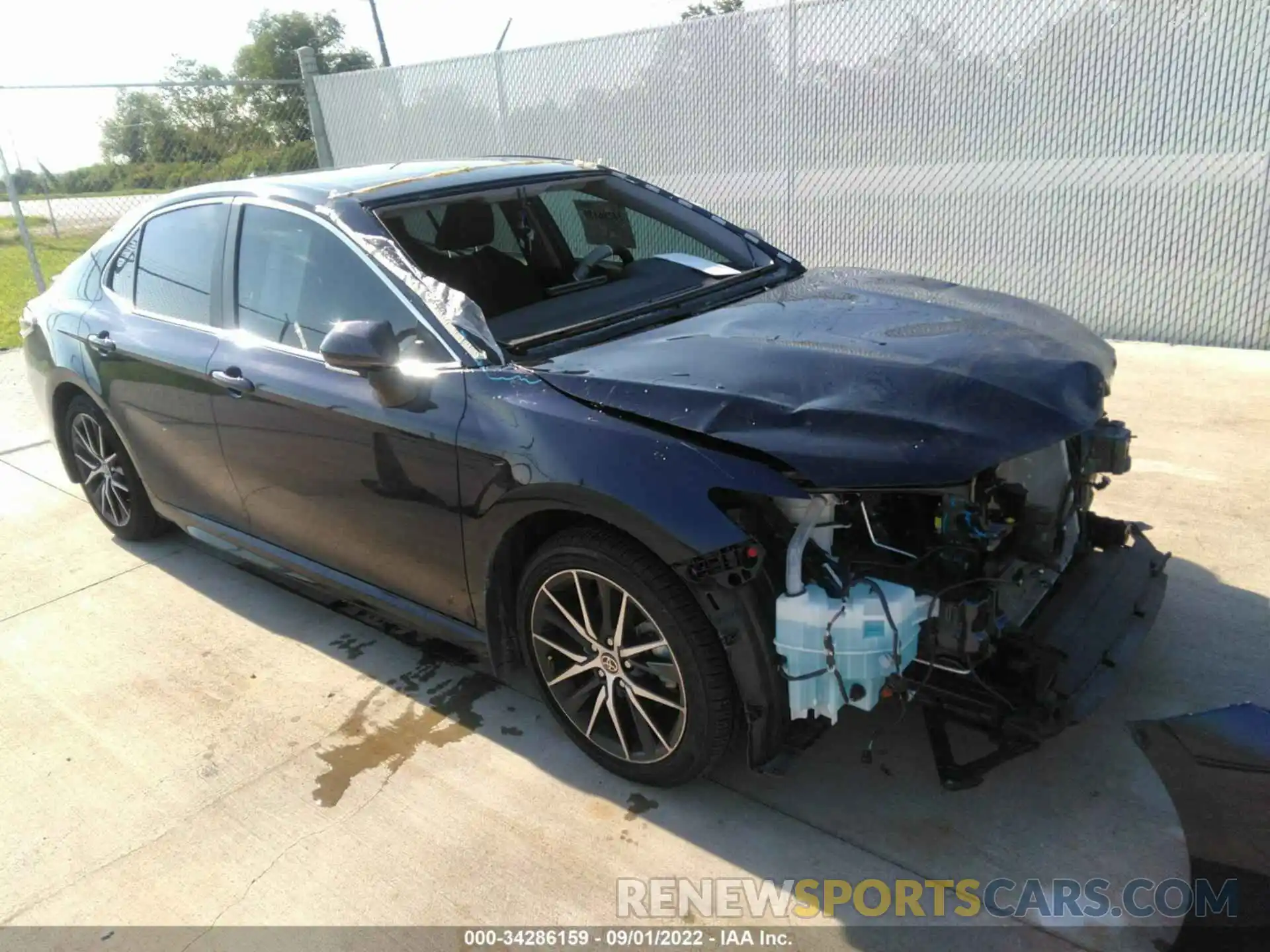 1 Photograph of a damaged car 4T1G11AKXNU665548 TOYOTA CAMRY 2022