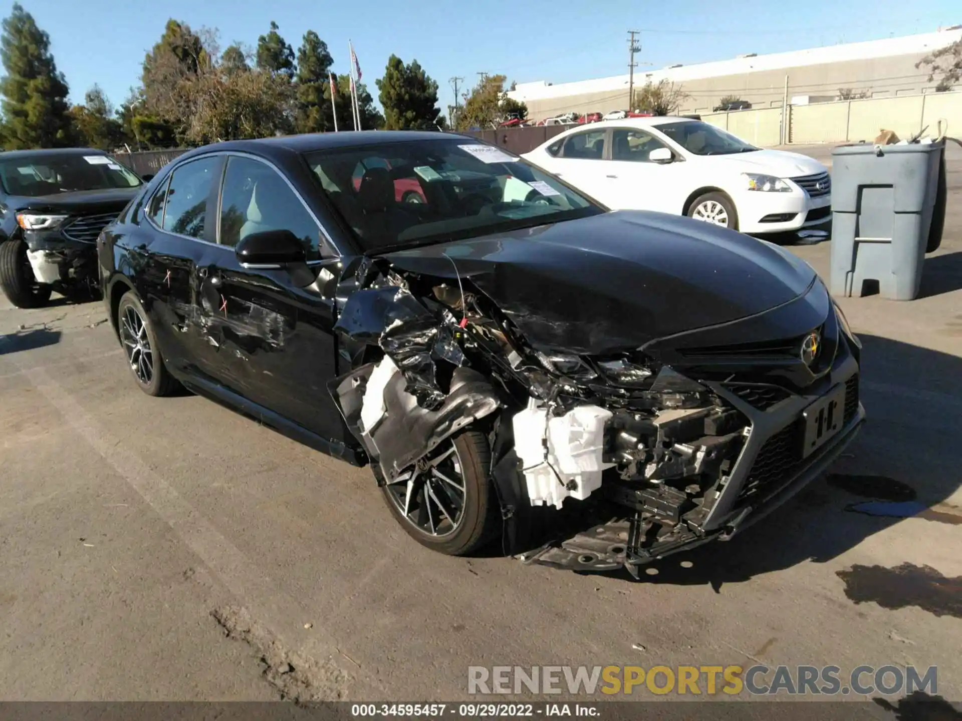 1 Photograph of a damaged car 4T1G11AKXNU676128 TOYOTA CAMRY 2022