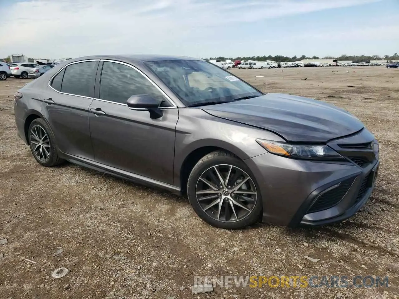 4 Photograph of a damaged car 4T1G11AKXNU704509 TOYOTA CAMRY 2022