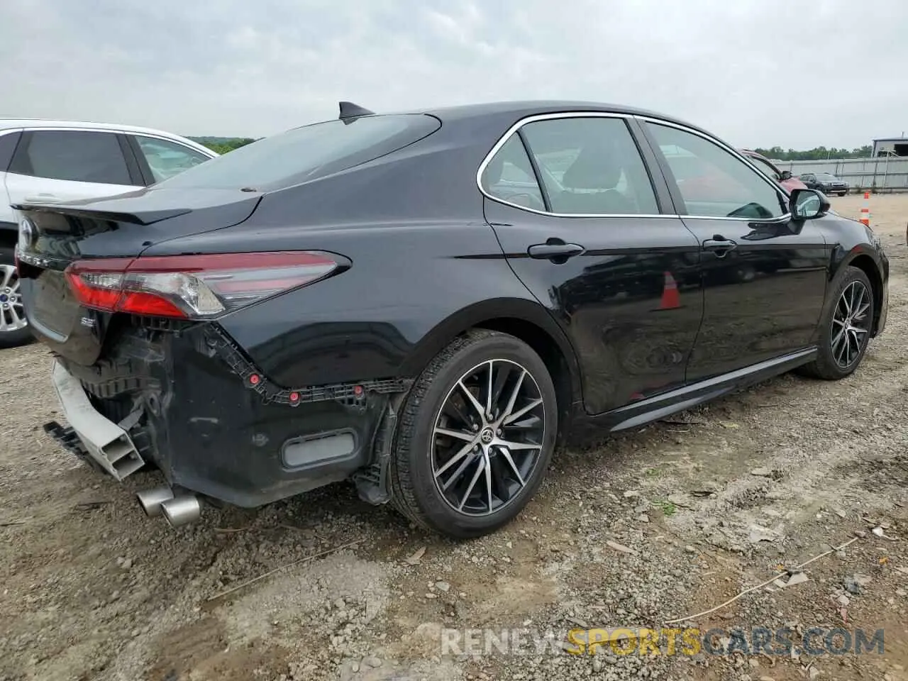 3 Photograph of a damaged car 4T1G11AKXNU711363 TOYOTA CAMRY 2022