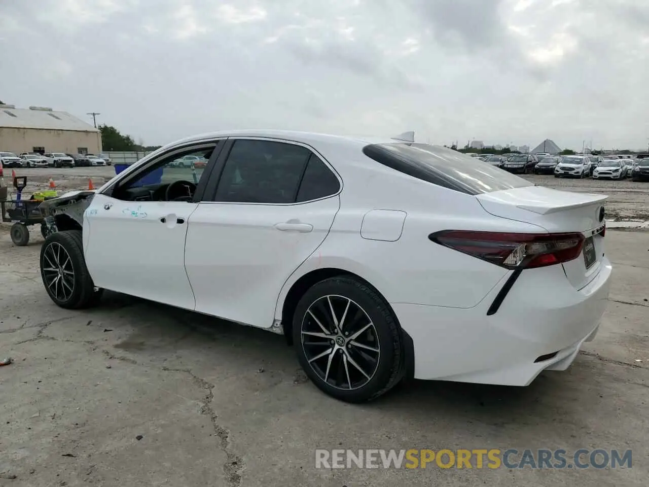 2 Photograph of a damaged car 4T1G11AKXNU713081 TOYOTA CAMRY 2022