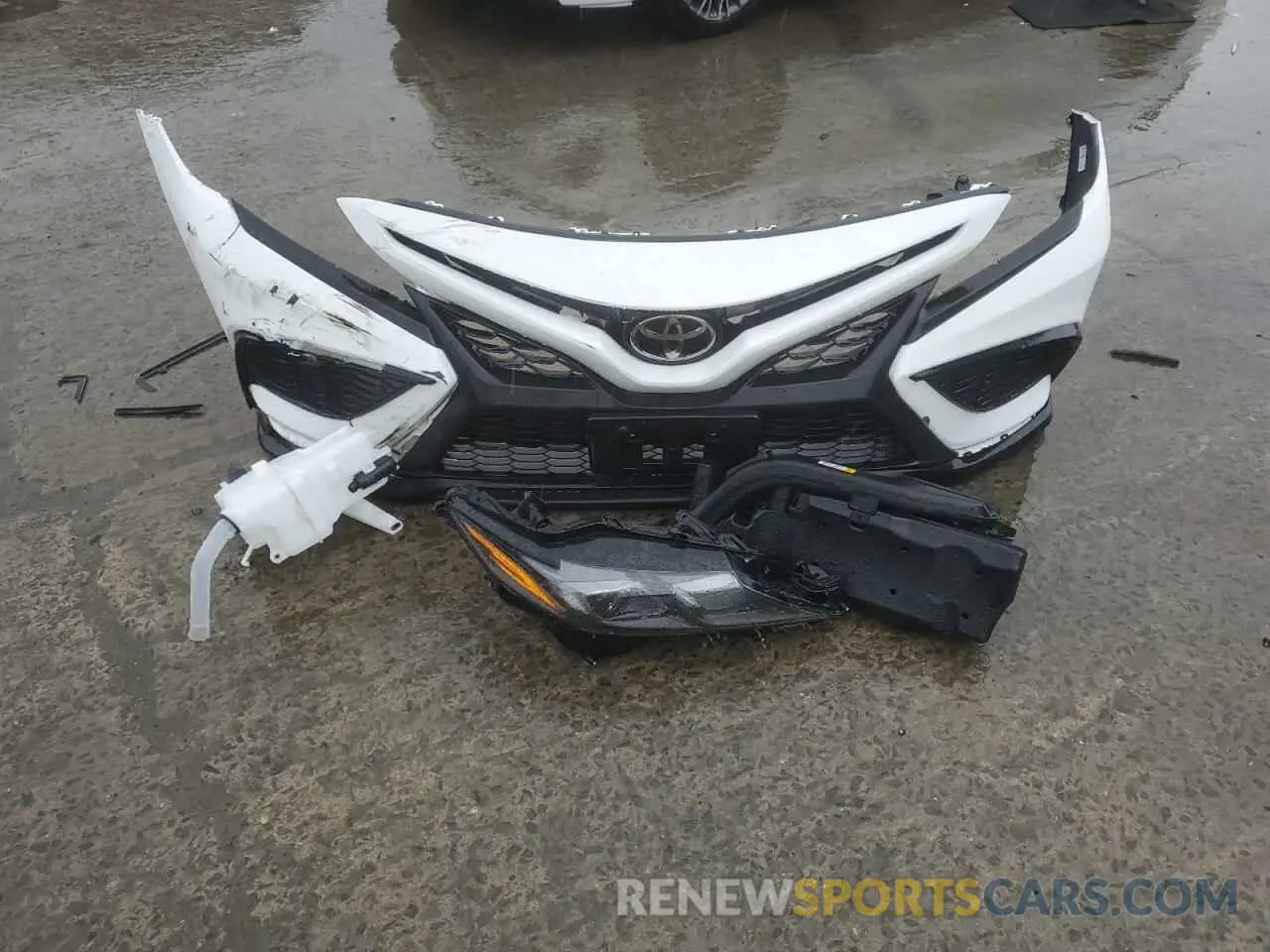 12 Photograph of a damaged car 4T1G11BK0NU066012 TOYOTA CAMRY 2022
