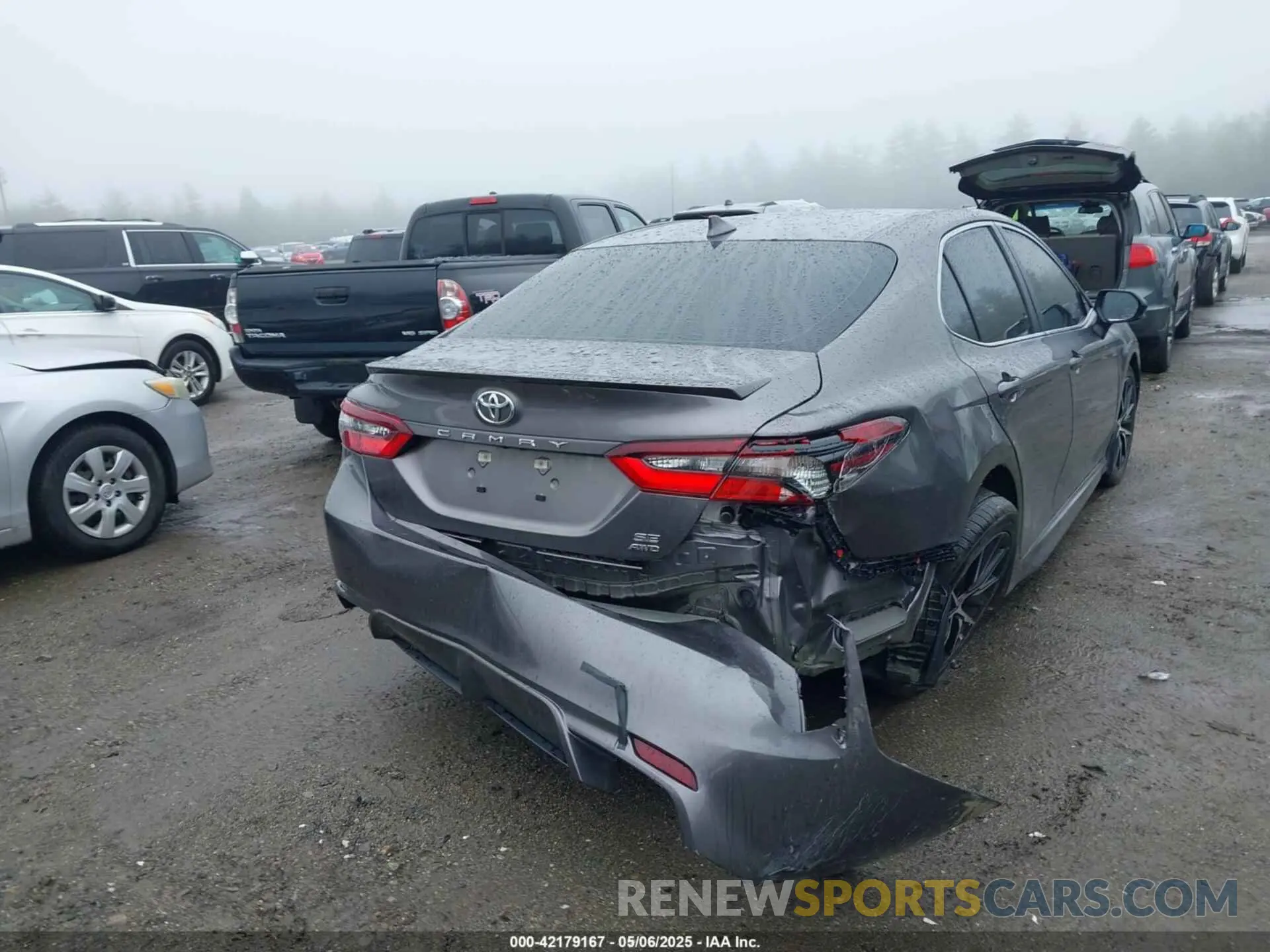 12 Photograph of a damaged car 4T1G11BK1NU068450 TOYOTA CAMRY 2022