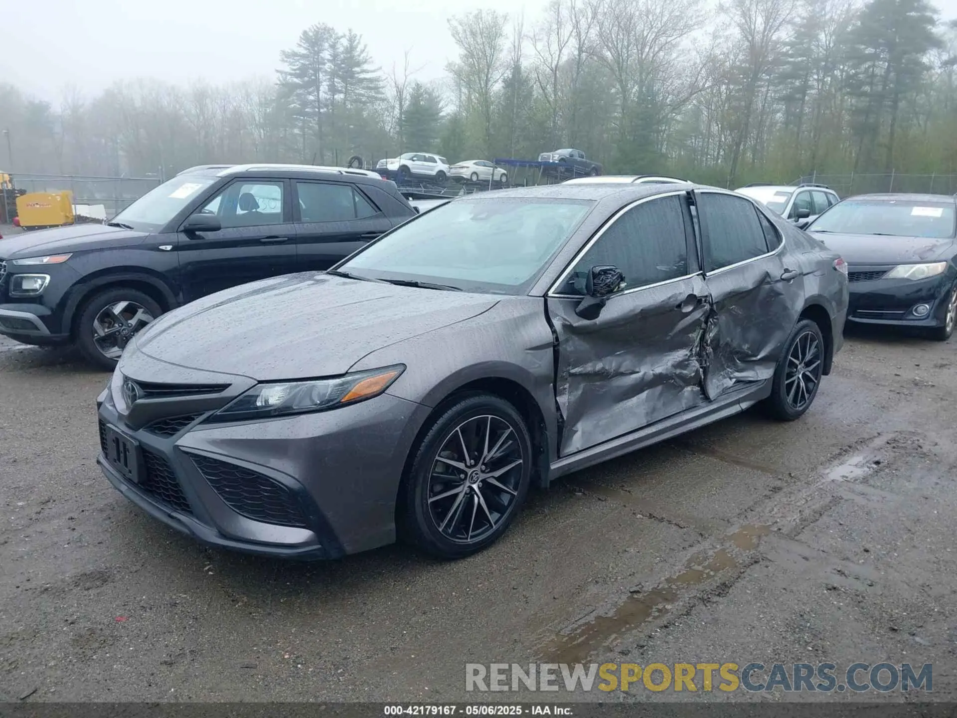 2 Photograph of a damaged car 4T1G11BK1NU068450 TOYOTA CAMRY 2022