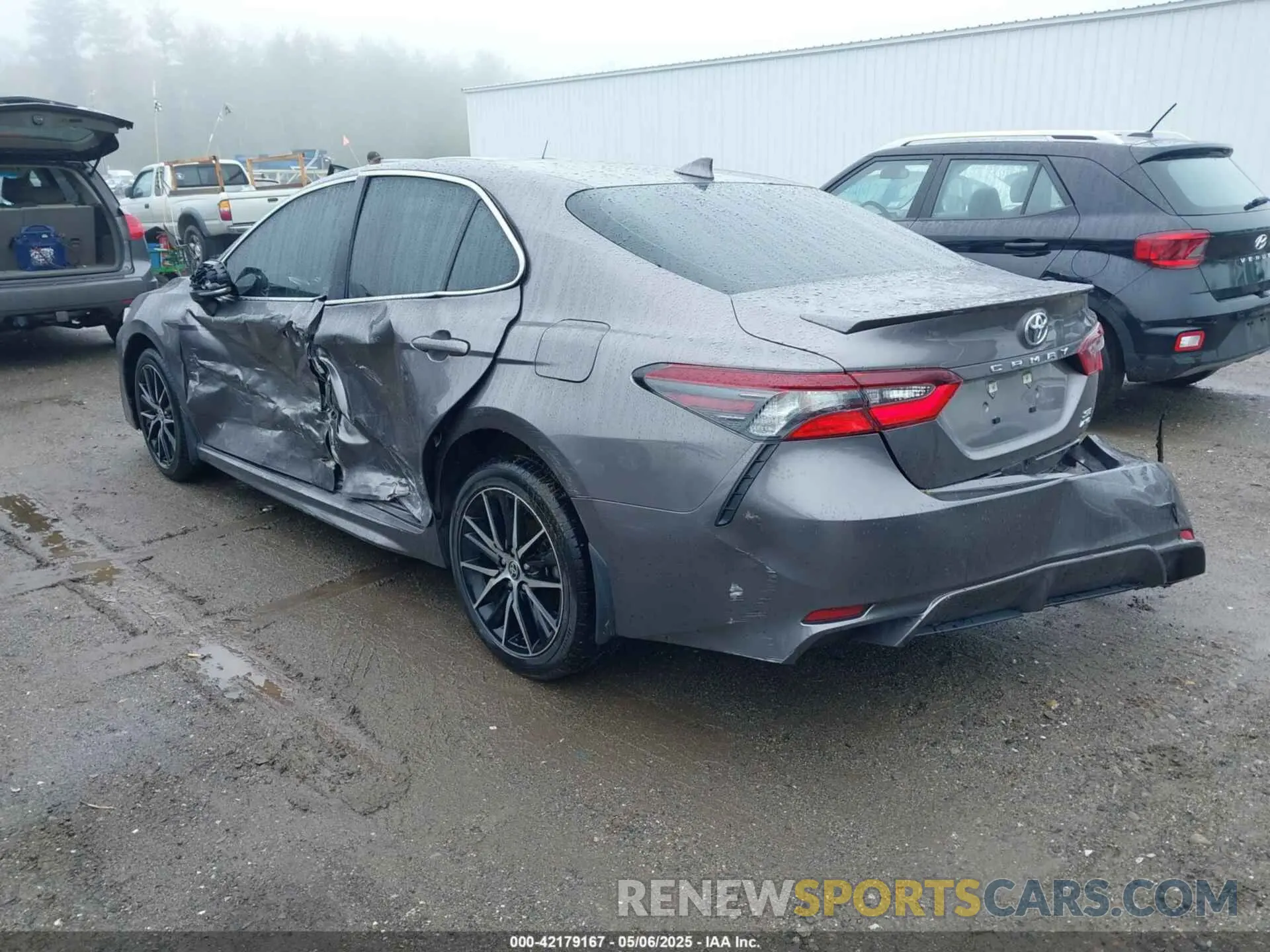3 Photograph of a damaged car 4T1G11BK1NU068450 TOYOTA CAMRY 2022