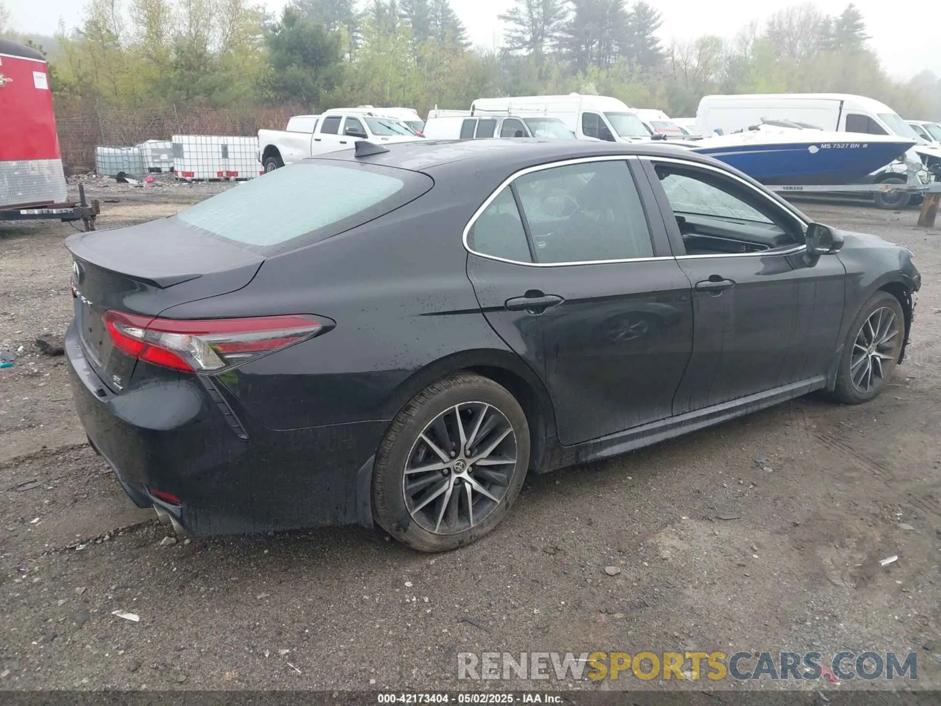 4 Photograph of a damaged car 4T1G11BK1NU072711 TOYOTA CAMRY 2022