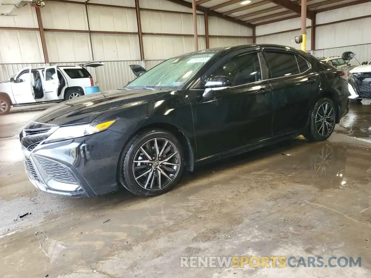 1 Photograph of a damaged car 4T1G11BK2NU049065 TOYOTA CAMRY 2022