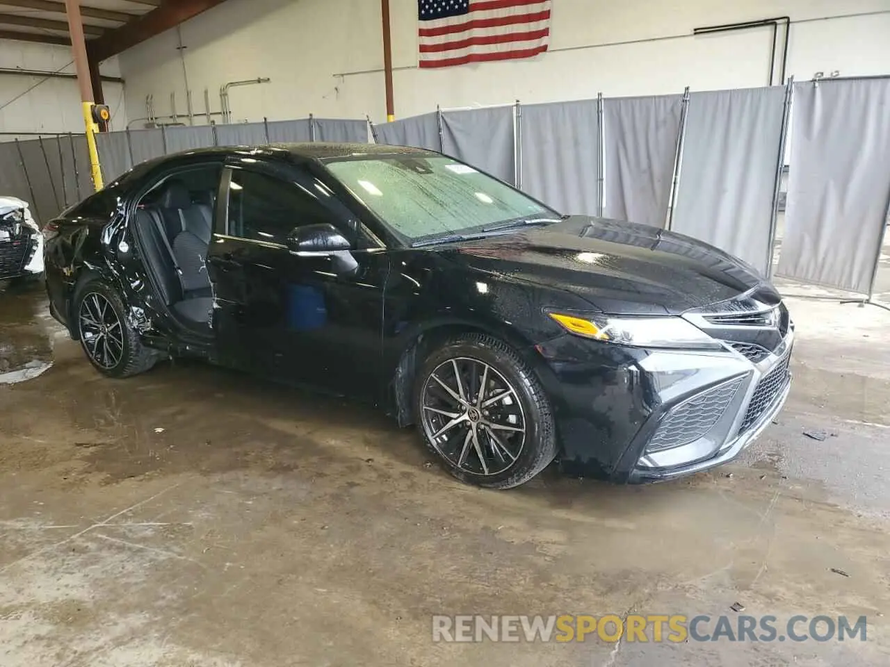 4 Photograph of a damaged car 4T1G11BK2NU049065 TOYOTA CAMRY 2022