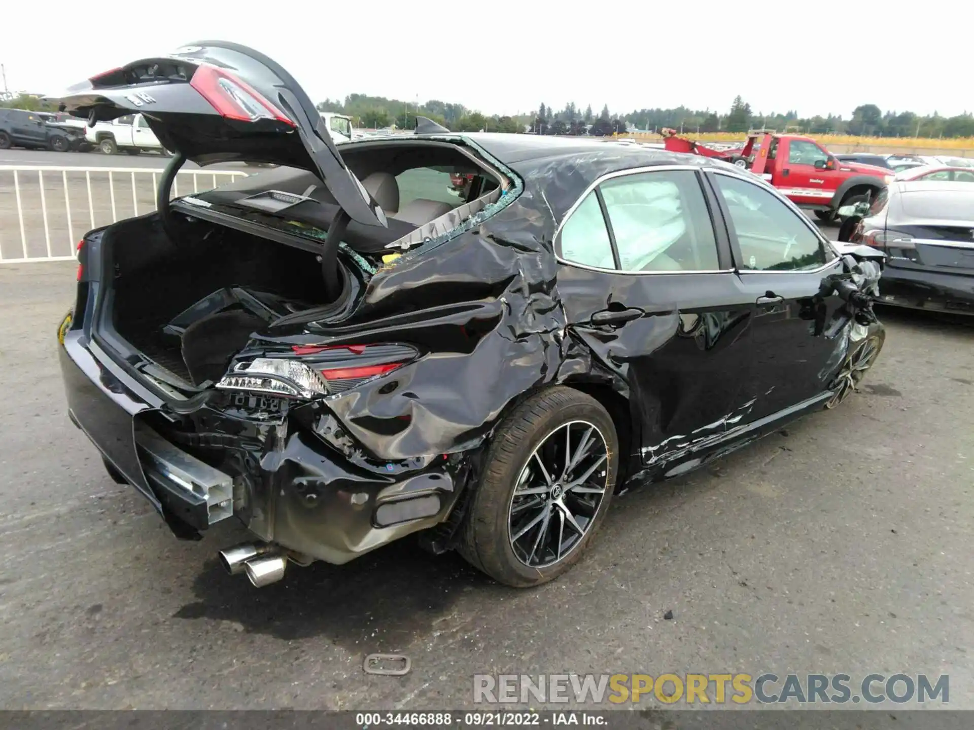 4 Photograph of a damaged car 4T1G11BK2NU072037 TOYOTA CAMRY 2022