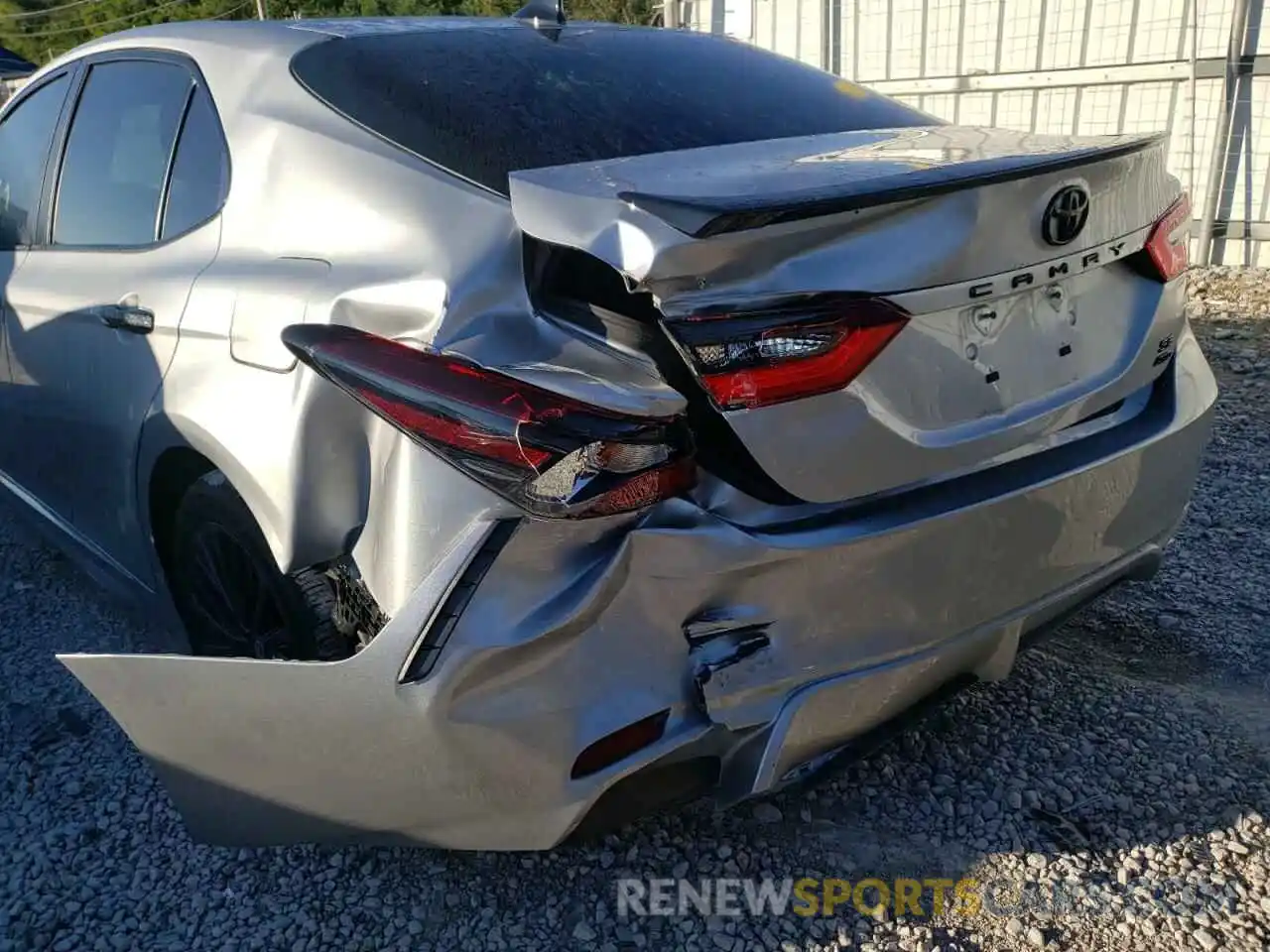 9 Photograph of a damaged car 4T1G11BK5NU052557 TOYOTA CAMRY 2022