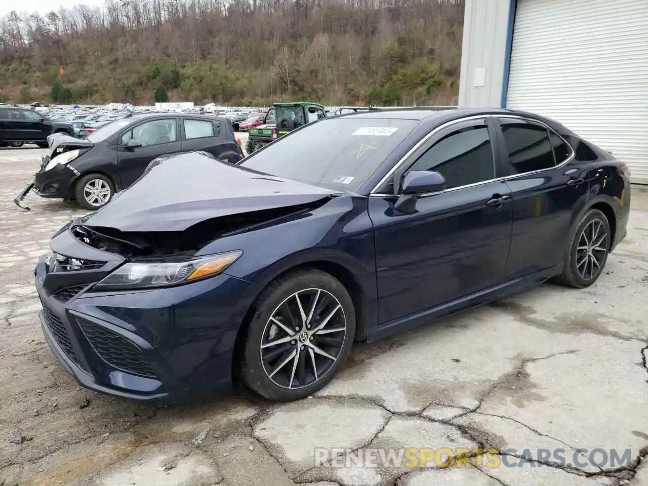 1 Photograph of a damaged car 4T1G11BK5NU053076 TOYOTA CAMRY 2022