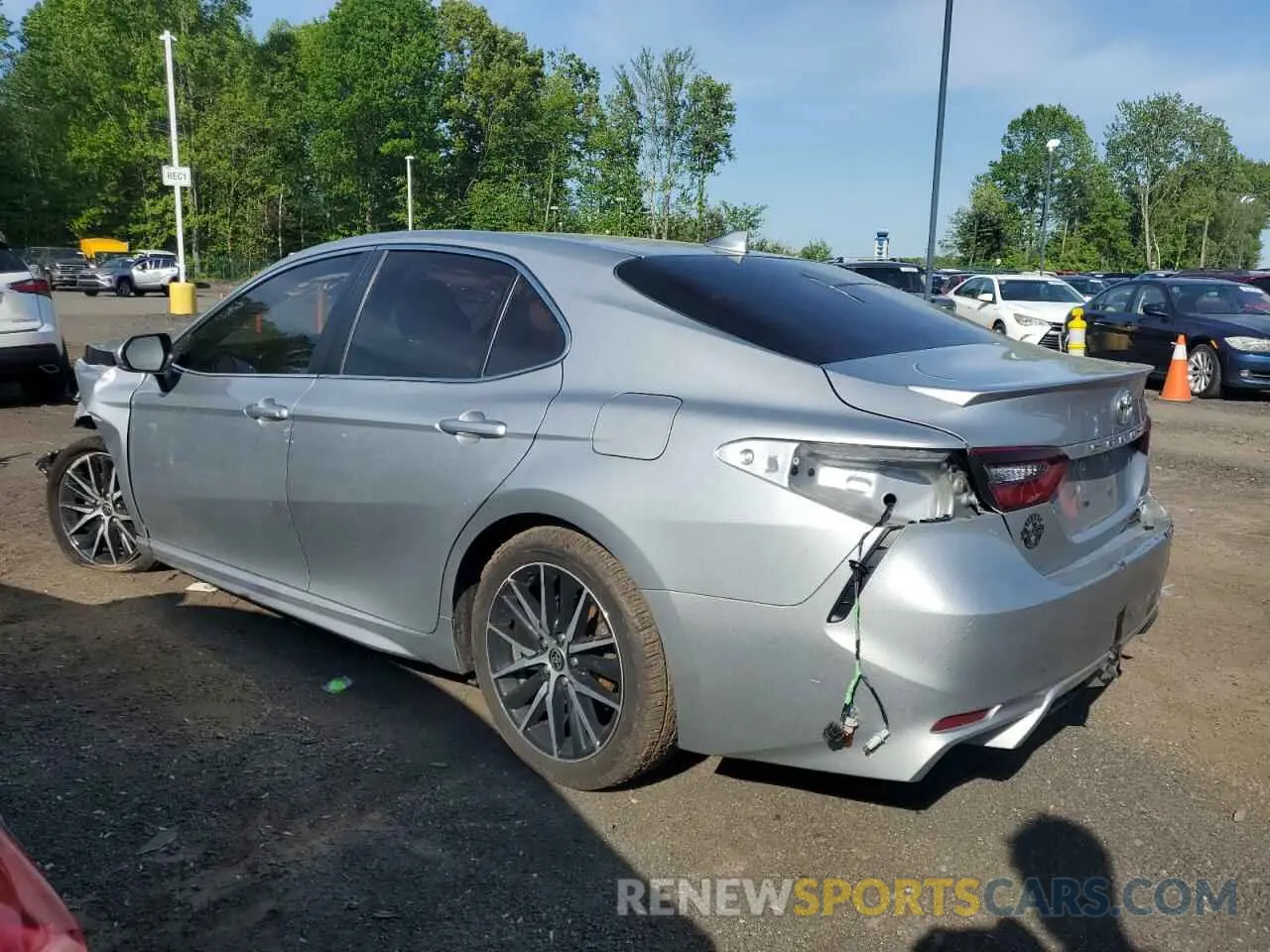 2 Photograph of a damaged car 4T1G11BK5NU053255 TOYOTA CAMRY 2022
