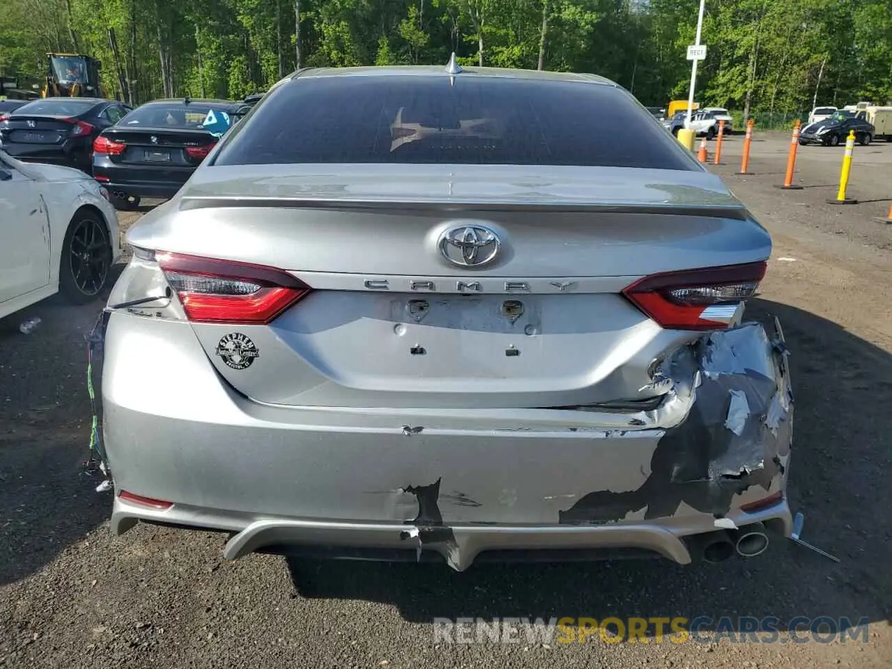 6 Photograph of a damaged car 4T1G11BK5NU053255 TOYOTA CAMRY 2022