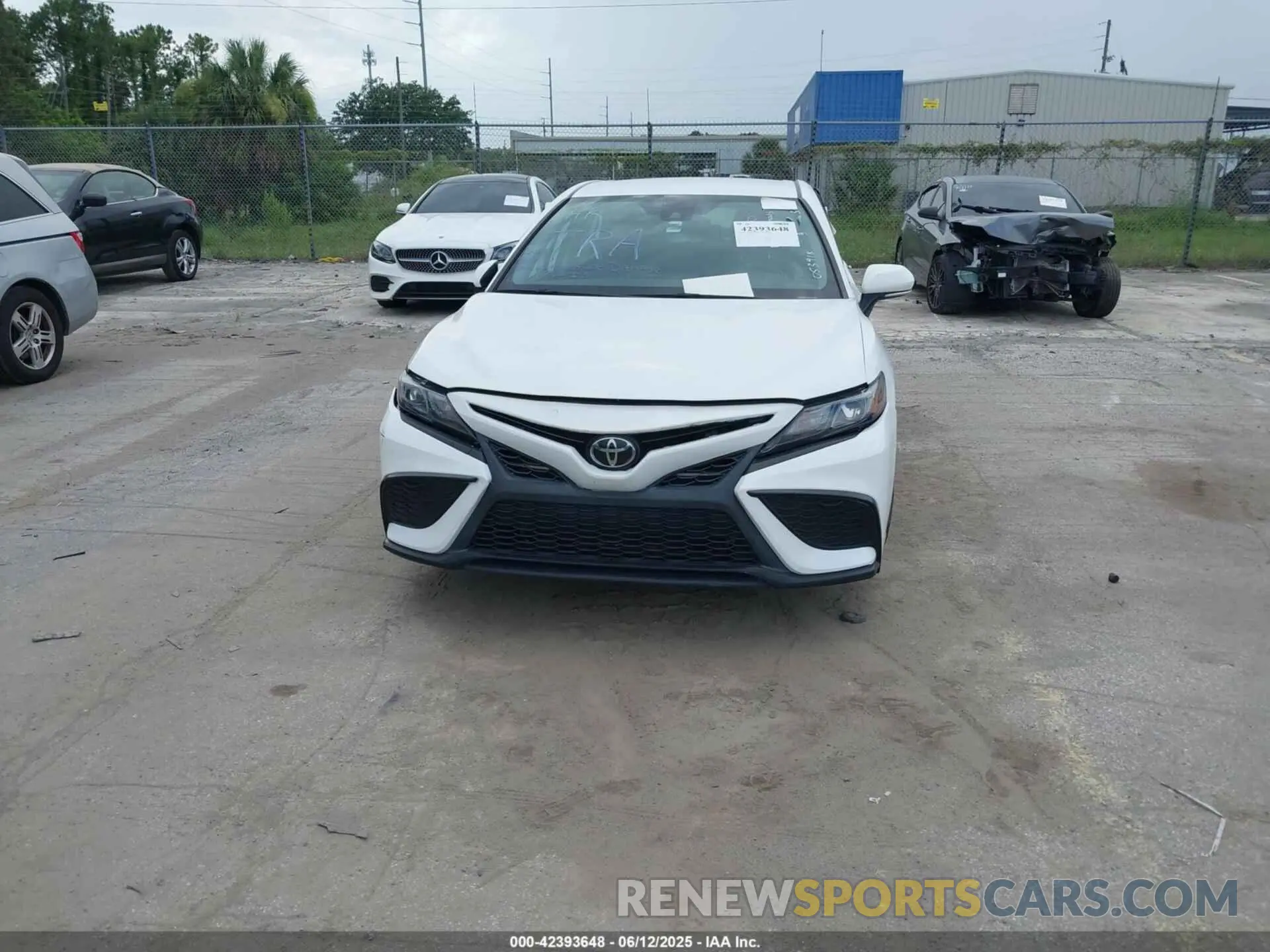 13 Photograph of a damaged car 4T1G11BK5NU053918 TOYOTA CAMRY 2022
