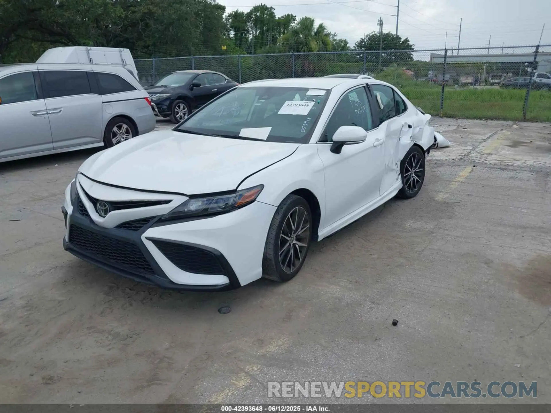 2 Photograph of a damaged car 4T1G11BK5NU053918 TOYOTA CAMRY 2022