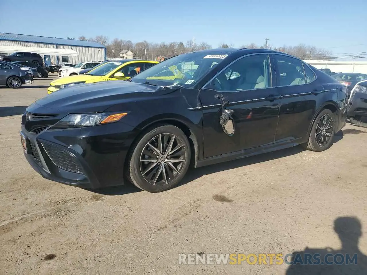 1 Photograph of a damaged car 4T1G11BK5NU055684 TOYOTA CAMRY 2022