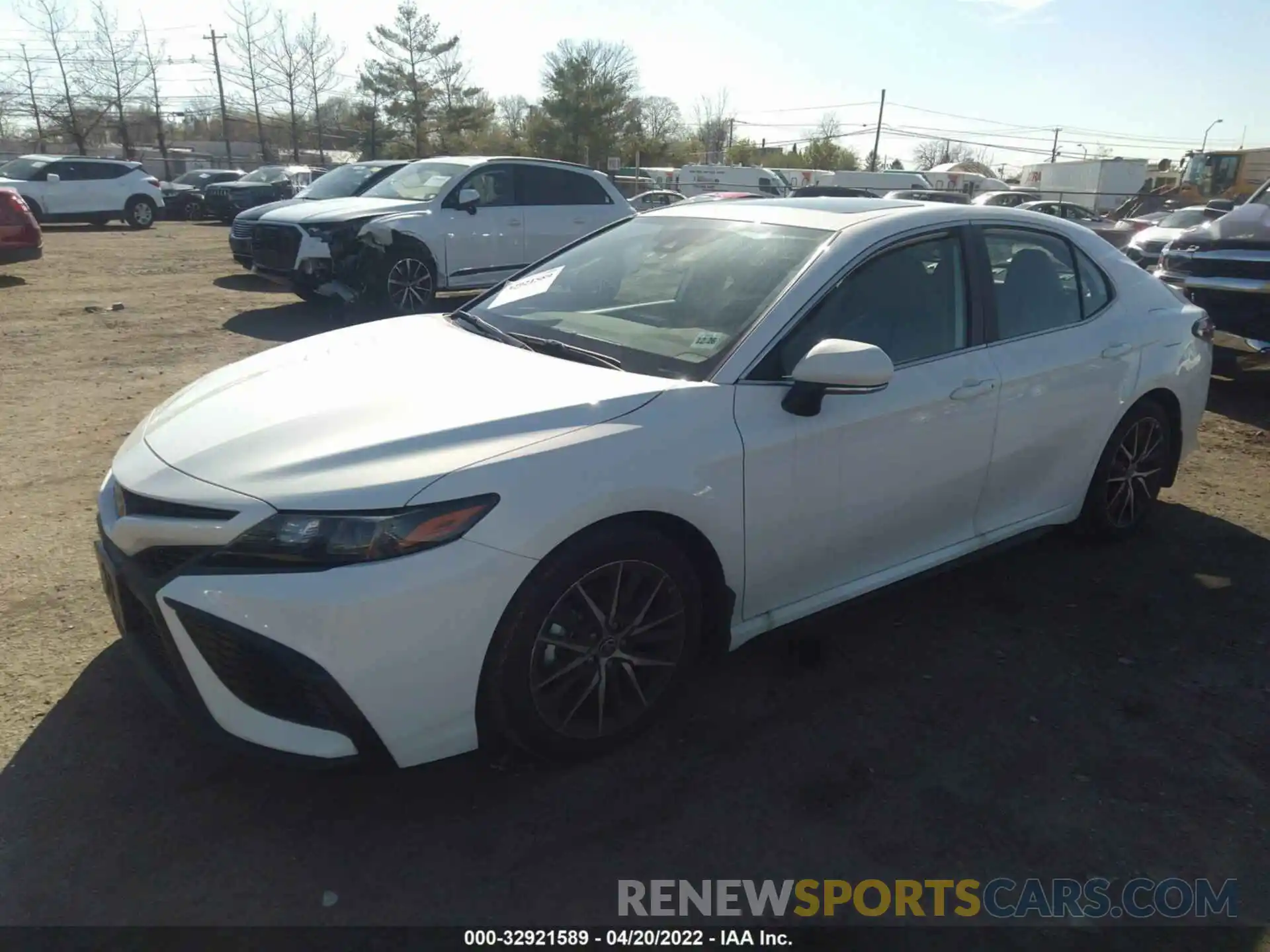 2 Photograph of a damaged car 4T1G11BK6NU052017 TOYOTA CAMRY 2022