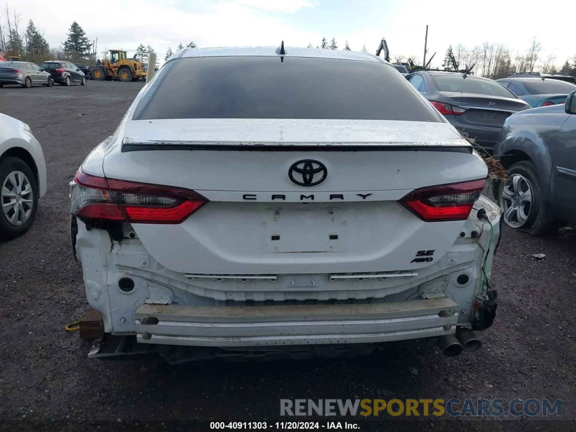 17 Photograph of a damaged car 4T1G11BK6NU066256 TOYOTA CAMRY 2022