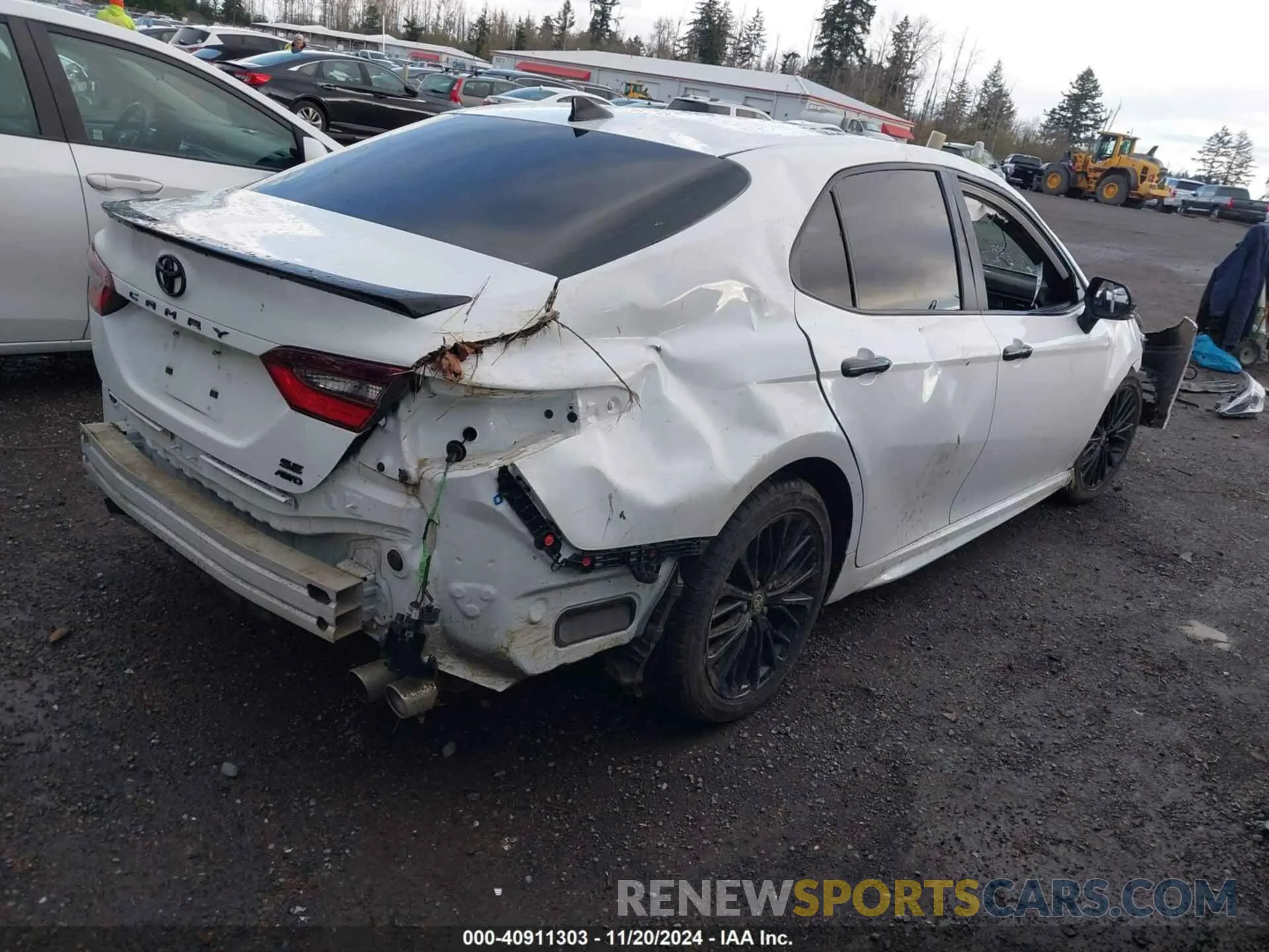 4 Photograph of a damaged car 4T1G11BK6NU066256 TOYOTA CAMRY 2022