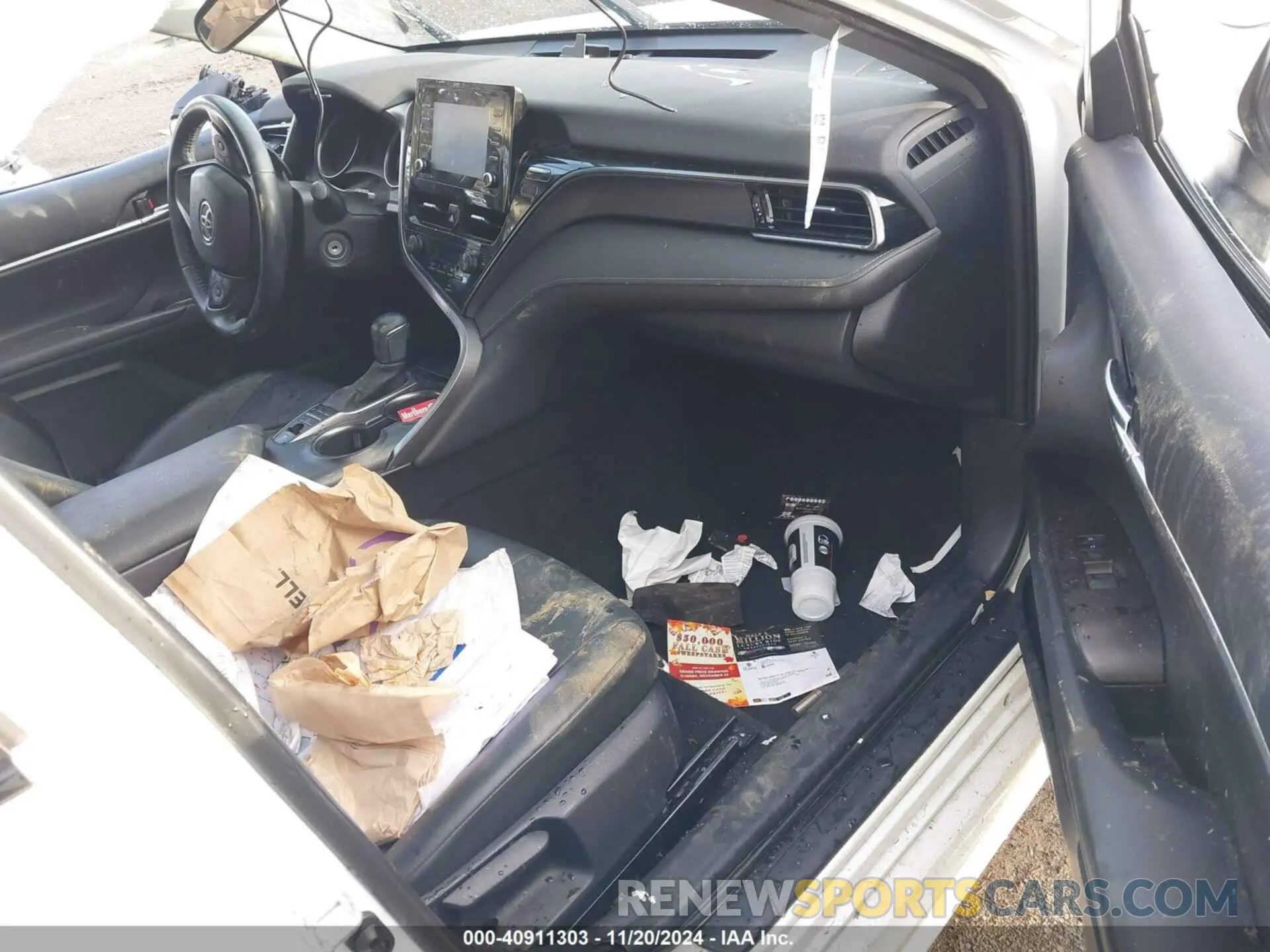 5 Photograph of a damaged car 4T1G11BK6NU066256 TOYOTA CAMRY 2022