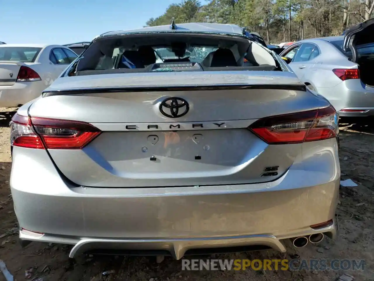 6 Photograph of a damaged car 4T1G11BK6NU072137 TOYOTA CAMRY 2022