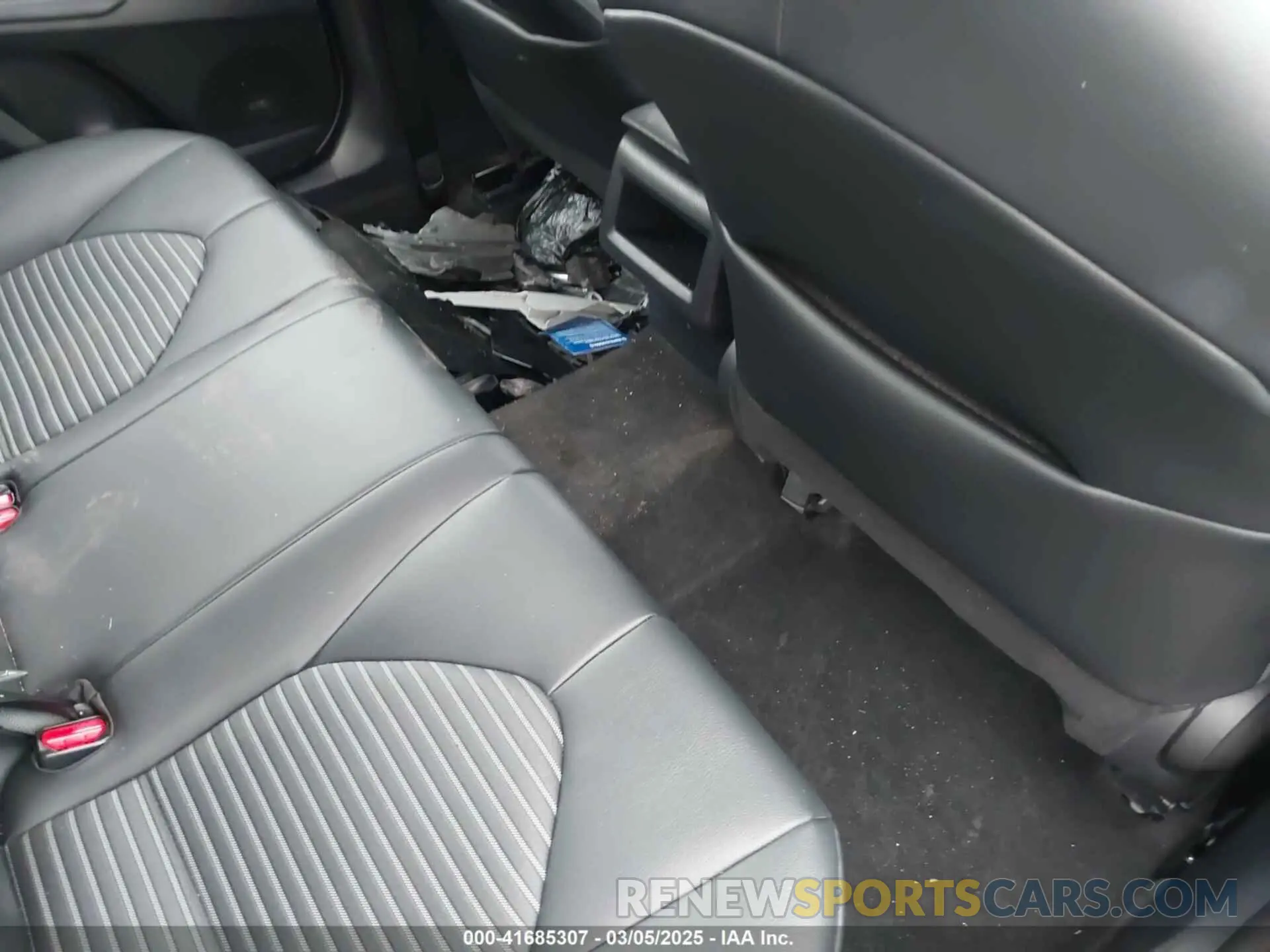 8 Photograph of a damaged car 4T1G11BK7NU050003 TOYOTA CAMRY 2022