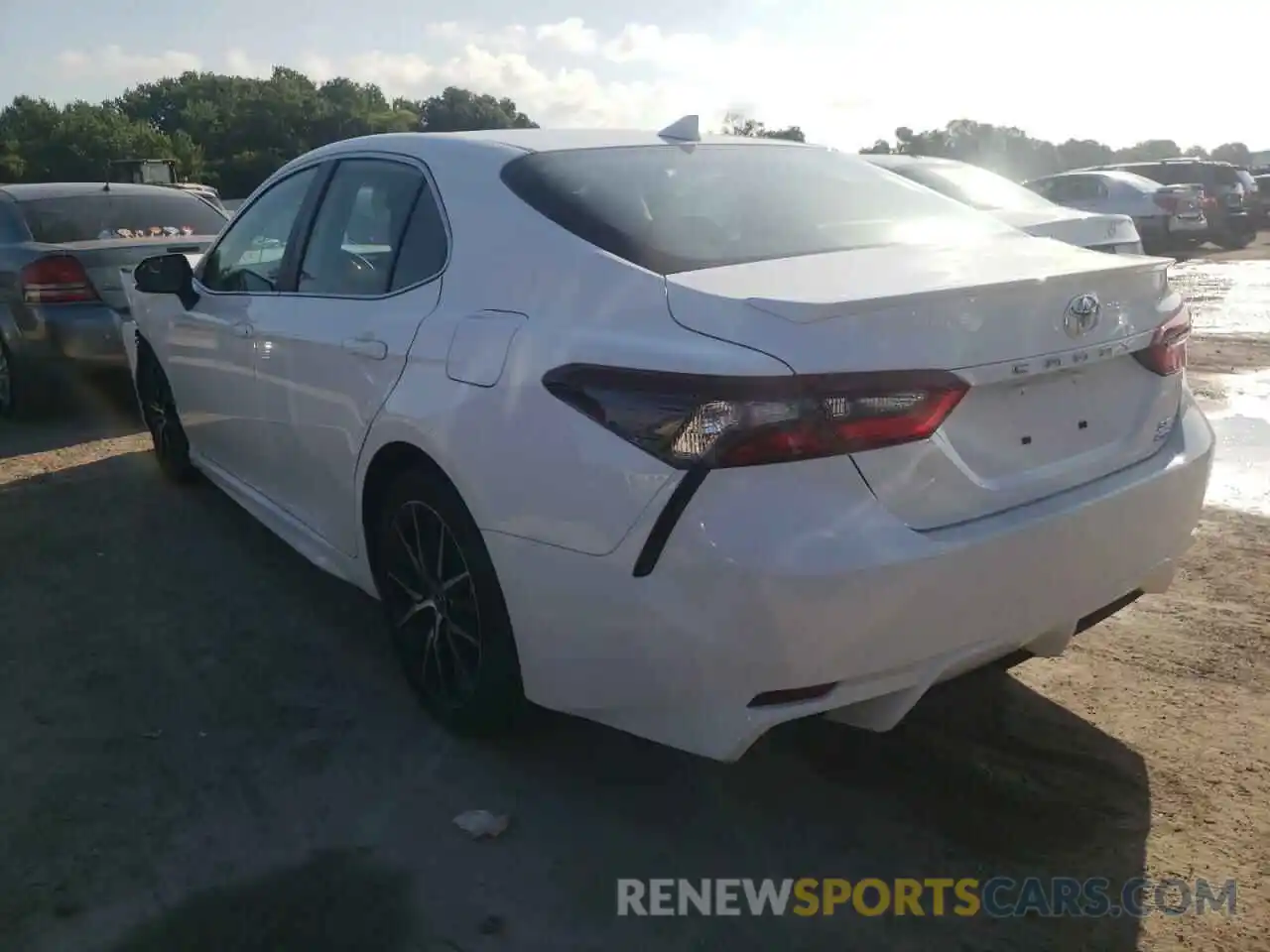 3 Photograph of a damaged car 4T1G11BK8NU051077 TOYOTA CAMRY 2022