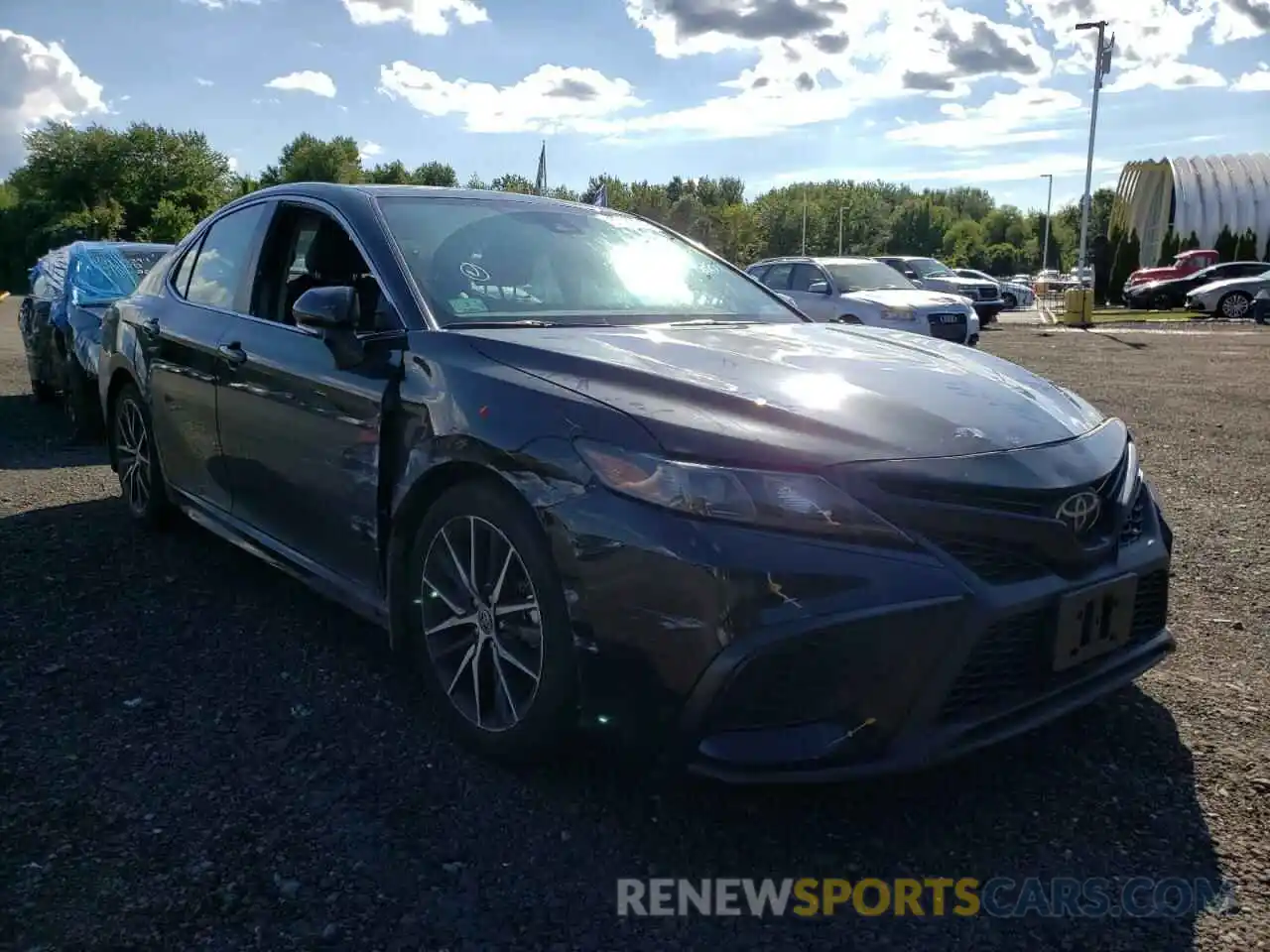 1 Photograph of a damaged car 4T1G11BK8NU061379 TOYOTA CAMRY 2022