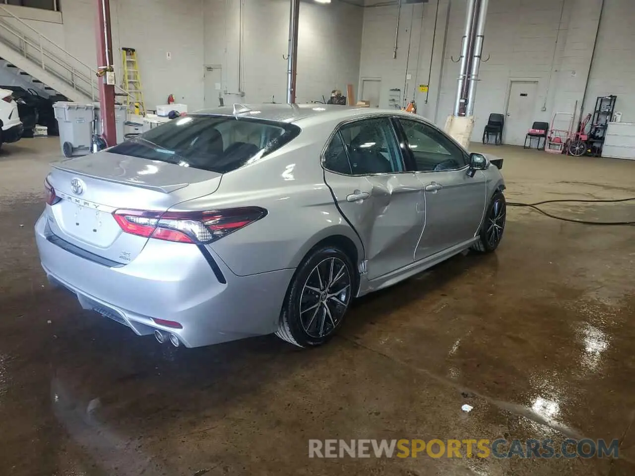 3 Photograph of a damaged car 4T1G11BK8NU061740 TOYOTA CAMRY 2022