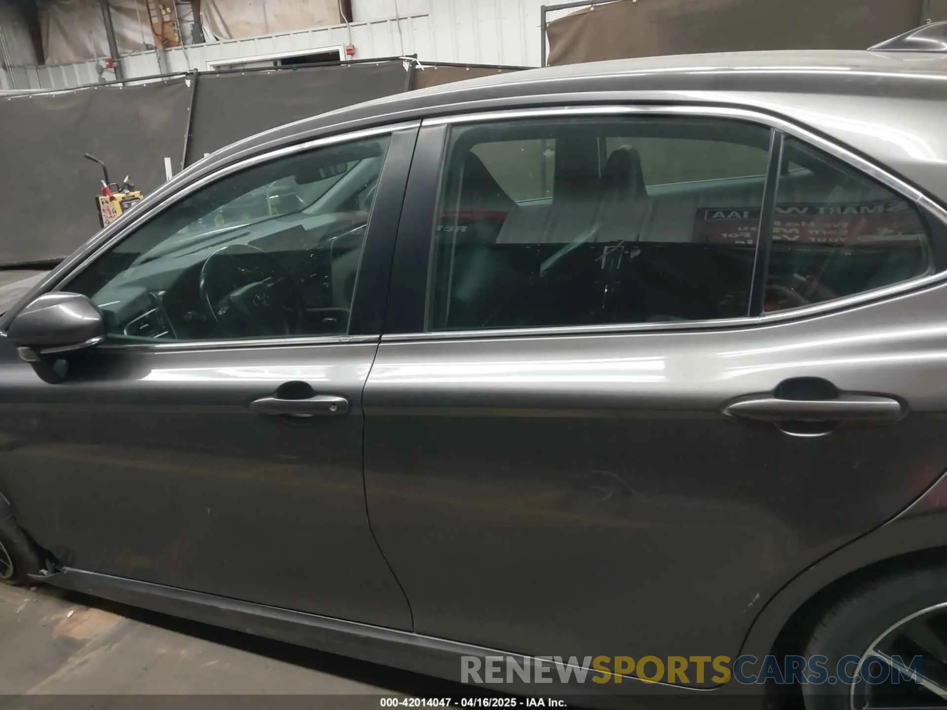 14 Photograph of a damaged car 4T1G11BK9NU053940 TOYOTA CAMRY 2022