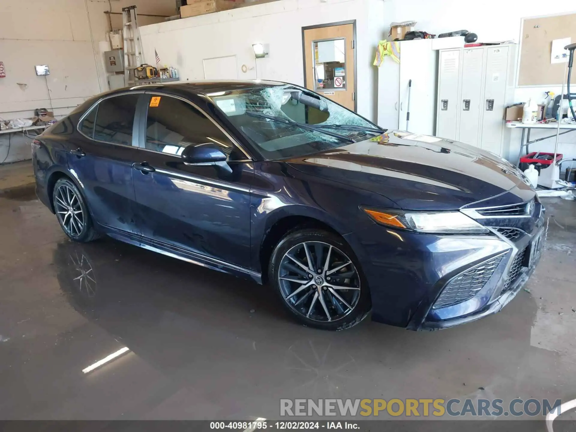 1 Photograph of a damaged car 4T1G11BK9NU060855 TOYOTA CAMRY 2022