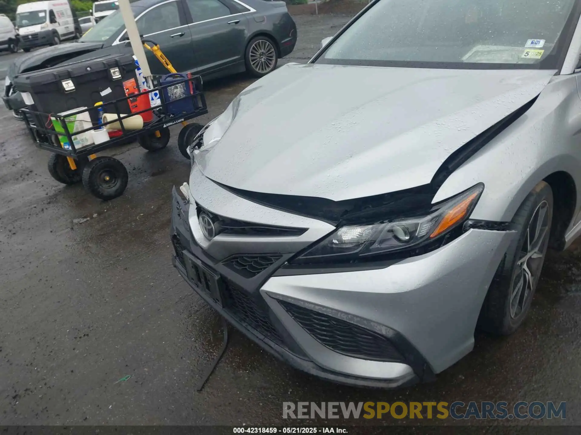 6 Photograph of a damaged car 4T1G11BK9NU060998 TOYOTA CAMRY 2022