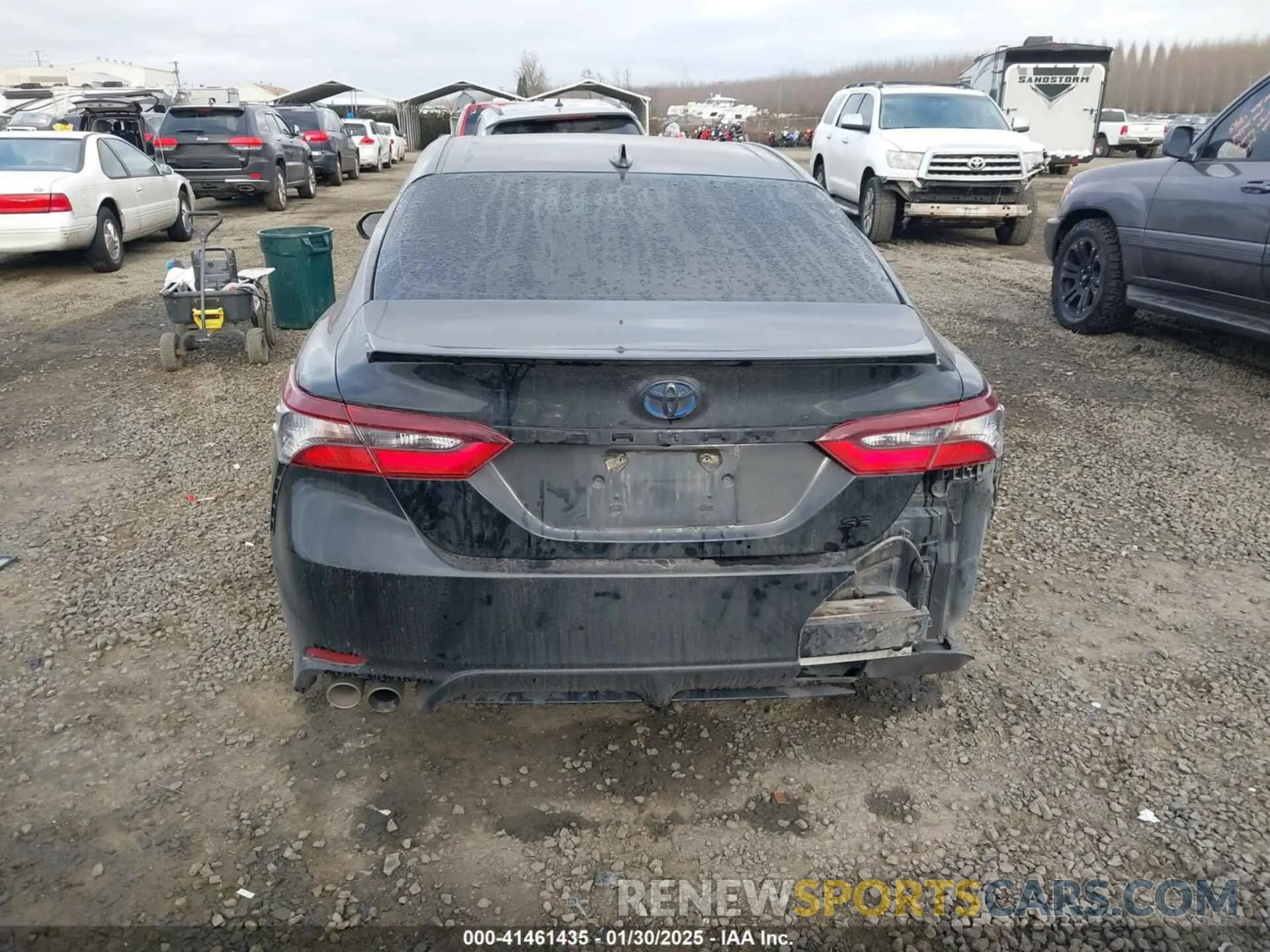 17 Photograph of a damaged car 4T1G31AK0NU040196 TOYOTA CAMRY 2022