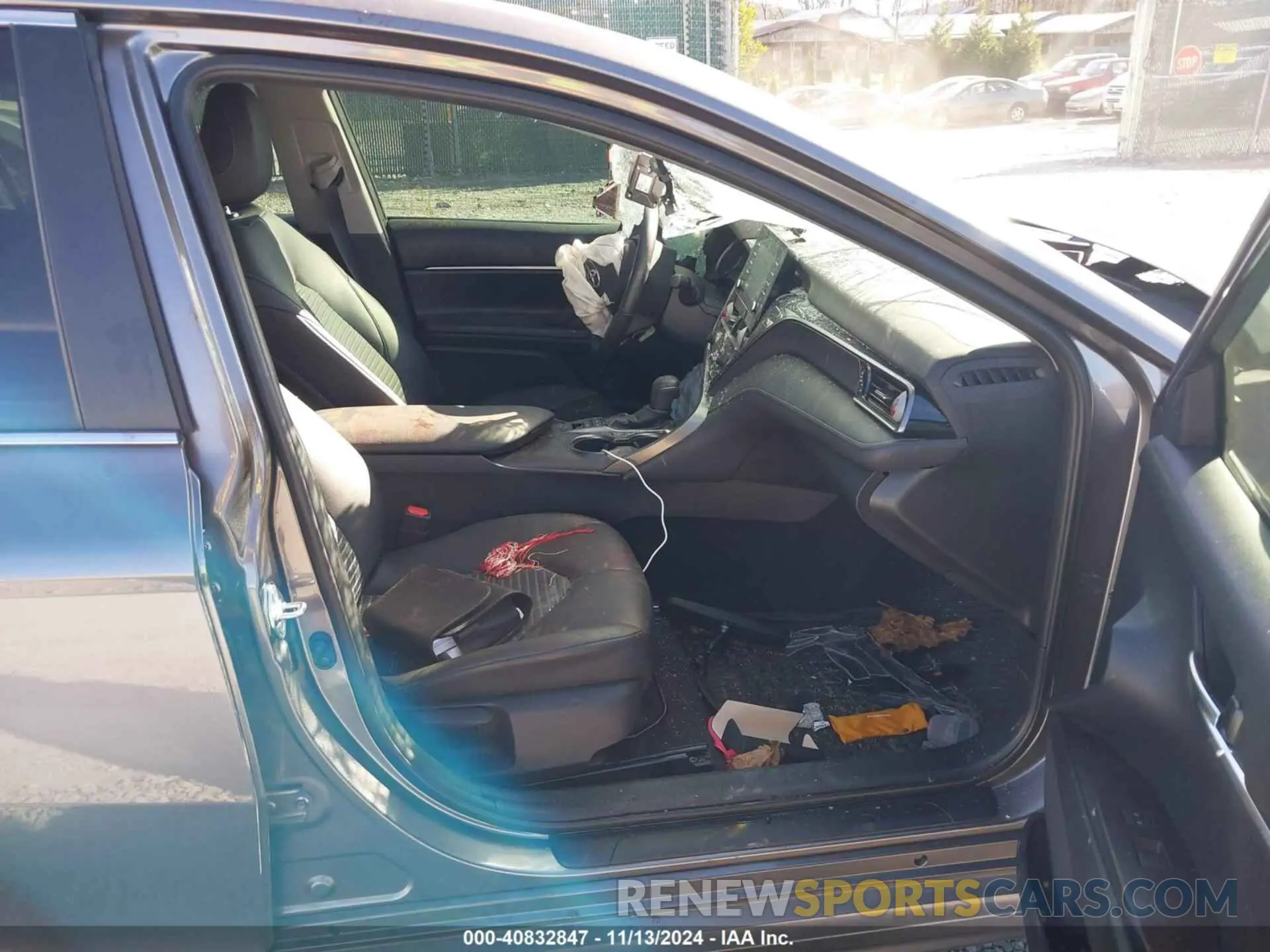 5 Photograph of a damaged car 4T1G31AK1NU570581 TOYOTA CAMRY 2022