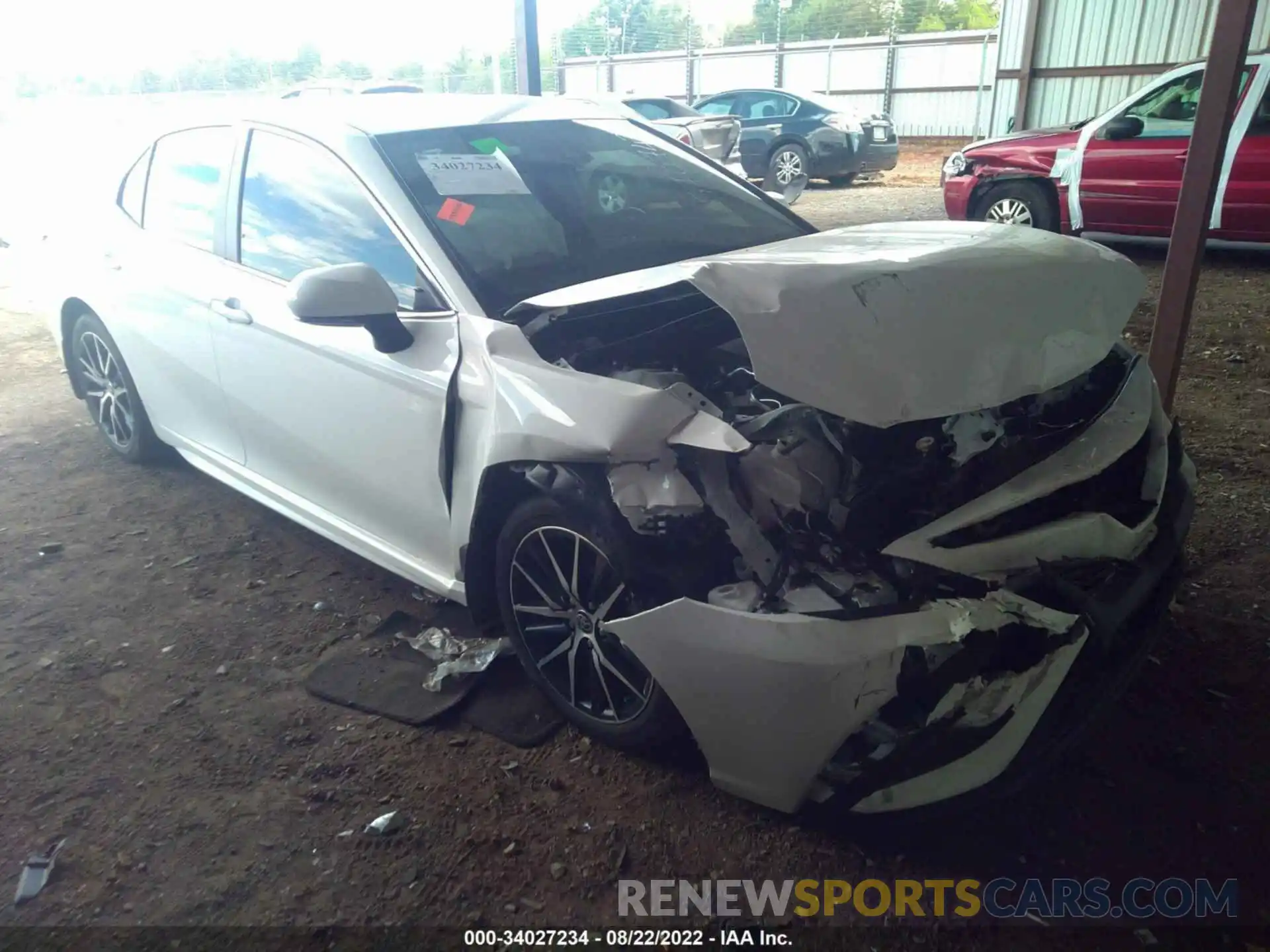 1 Photograph of a damaged car 4T1G31AK1NU570743 TOYOTA CAMRY 2022