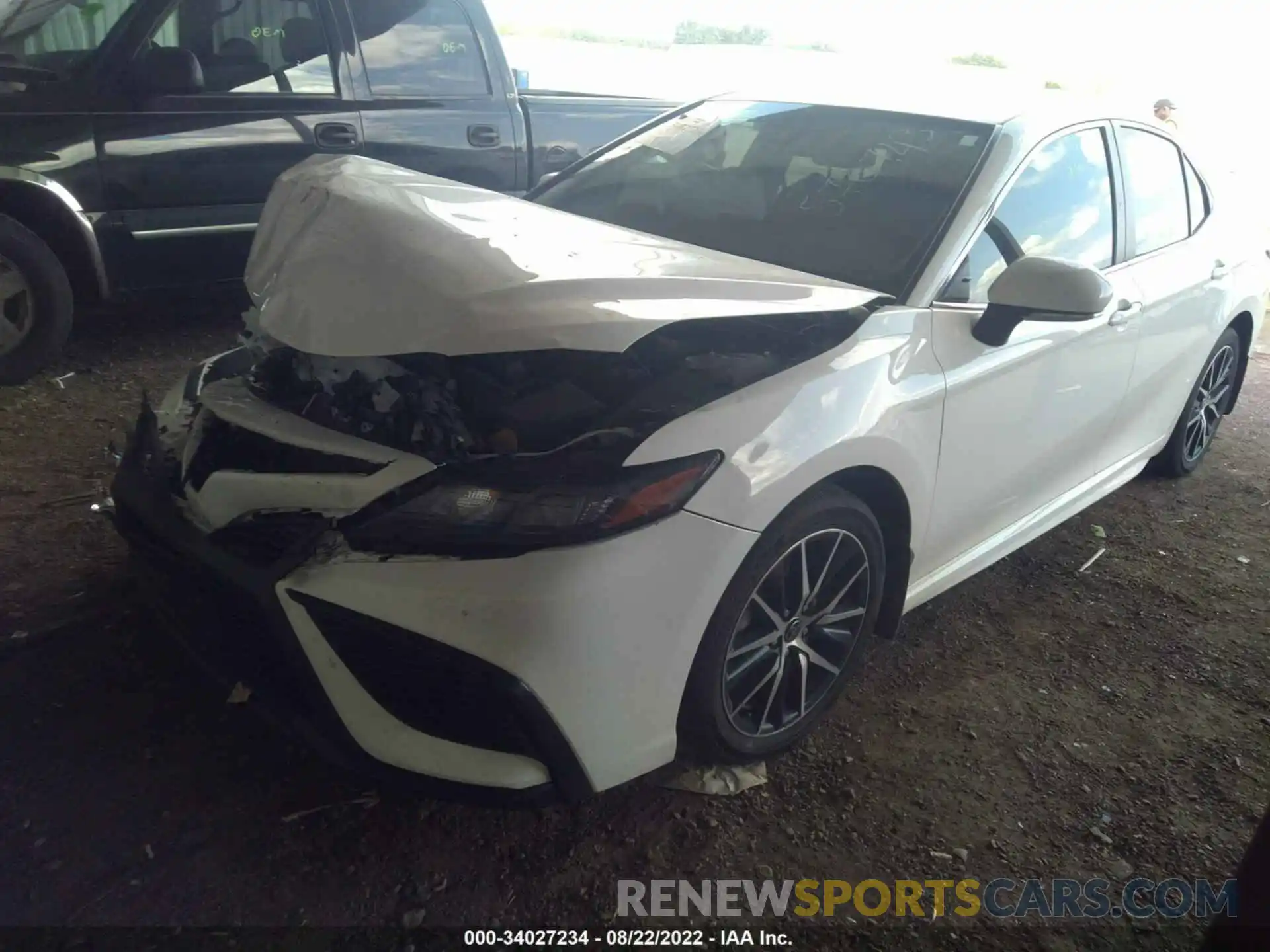 2 Photograph of a damaged car 4T1G31AK1NU570743 TOYOTA CAMRY 2022