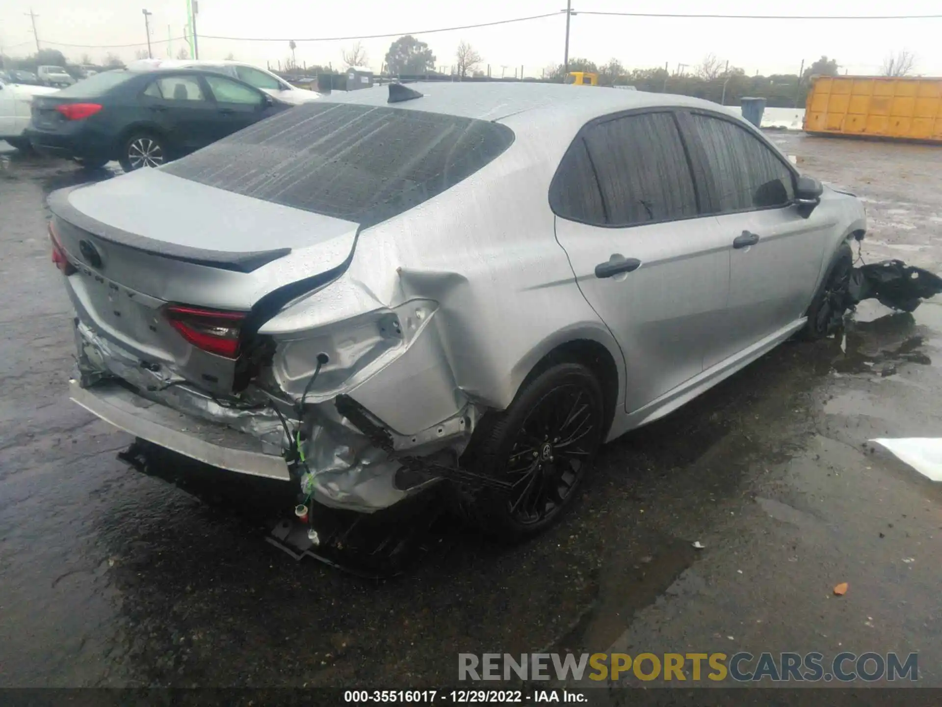 4 Photograph of a damaged car 4T1G31AK2NU037350 TOYOTA CAMRY 2022