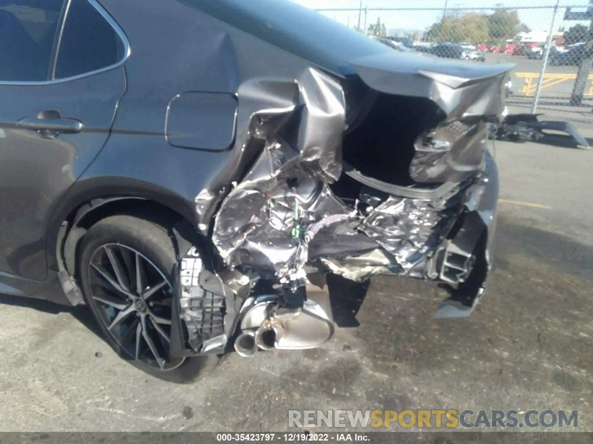 6 Photograph of a damaged car 4T1G31AK2NU597692 TOYOTA CAMRY 2022