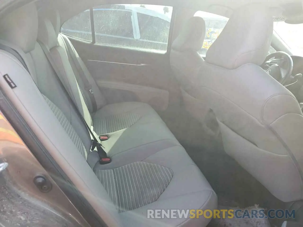 10 Photograph of a damaged car 4T1G31AK2NU598793 TOYOTA CAMRY 2022