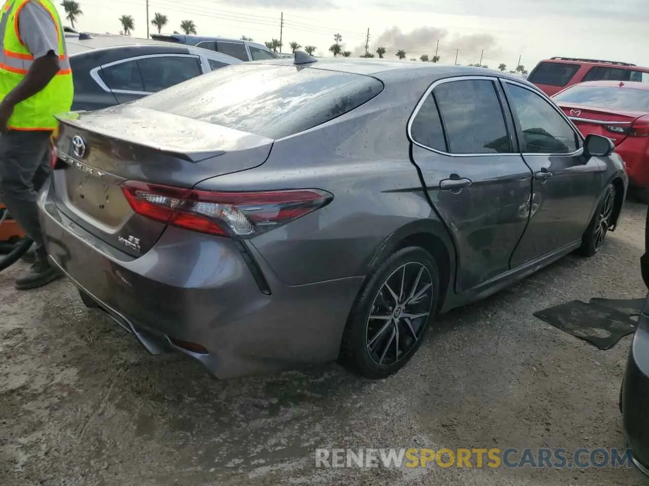 3 Photograph of a damaged car 4T1G31AK2NU598793 TOYOTA CAMRY 2022