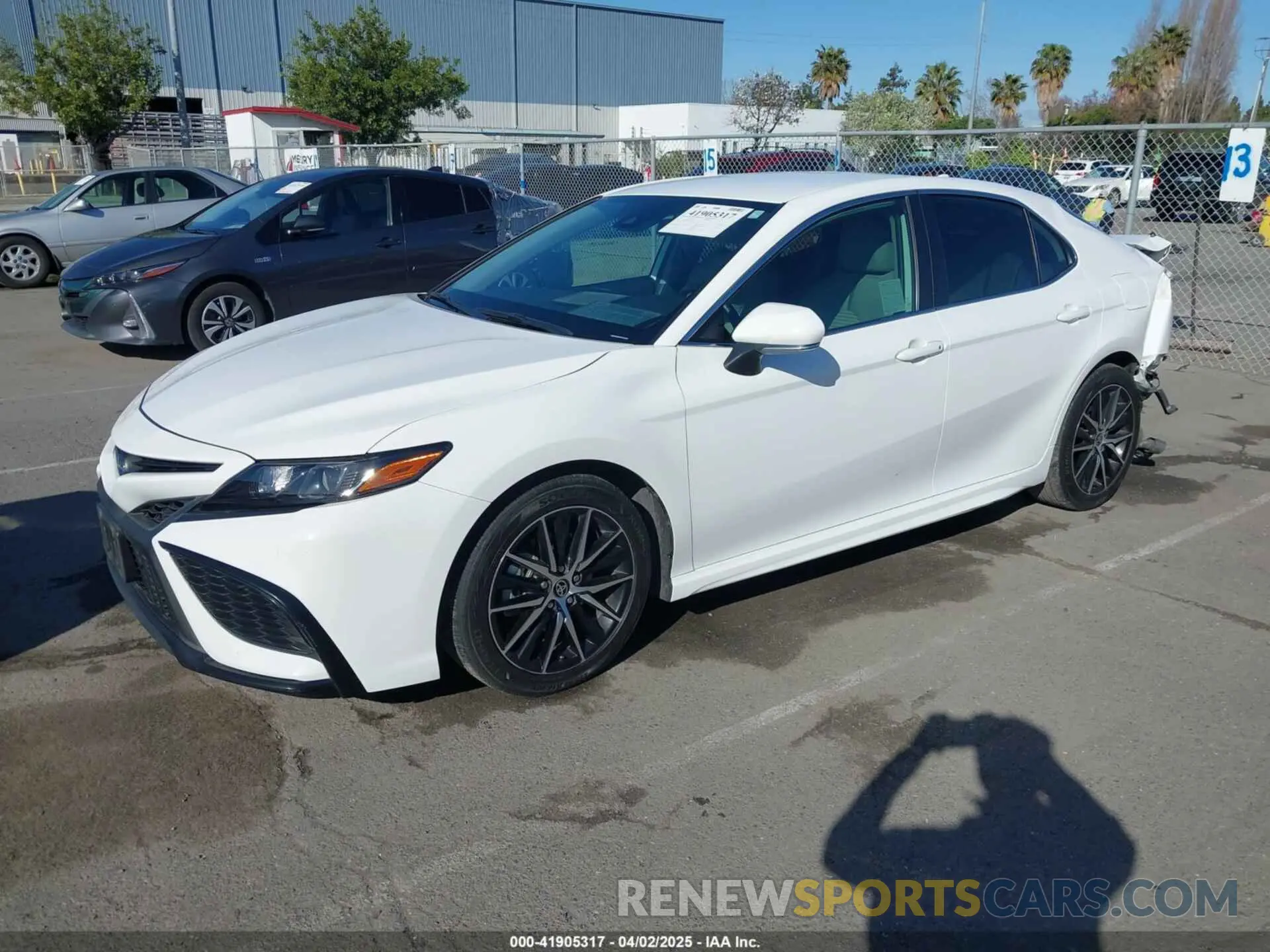 2 Photograph of a damaged car 4T1G31AK4NU595605 TOYOTA CAMRY 2022
