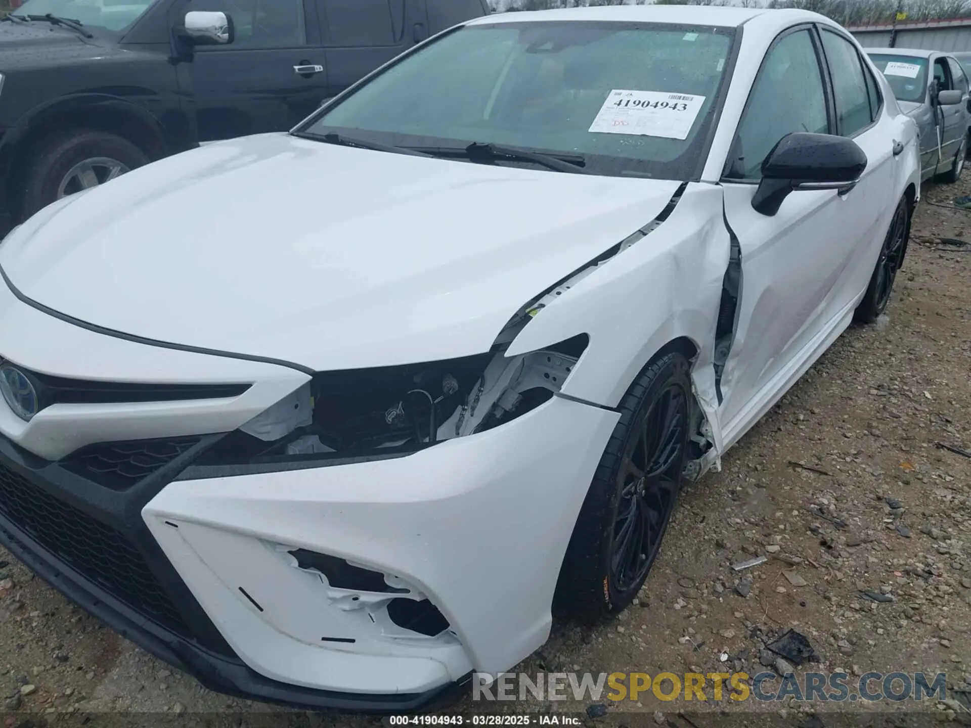 18 Photograph of a damaged car 4T1G31AK5NU044700 TOYOTA CAMRY 2022