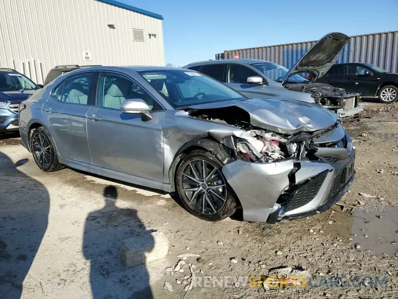 4 Photograph of a damaged car 4T1G31AK5NU591384 TOYOTA CAMRY 2022