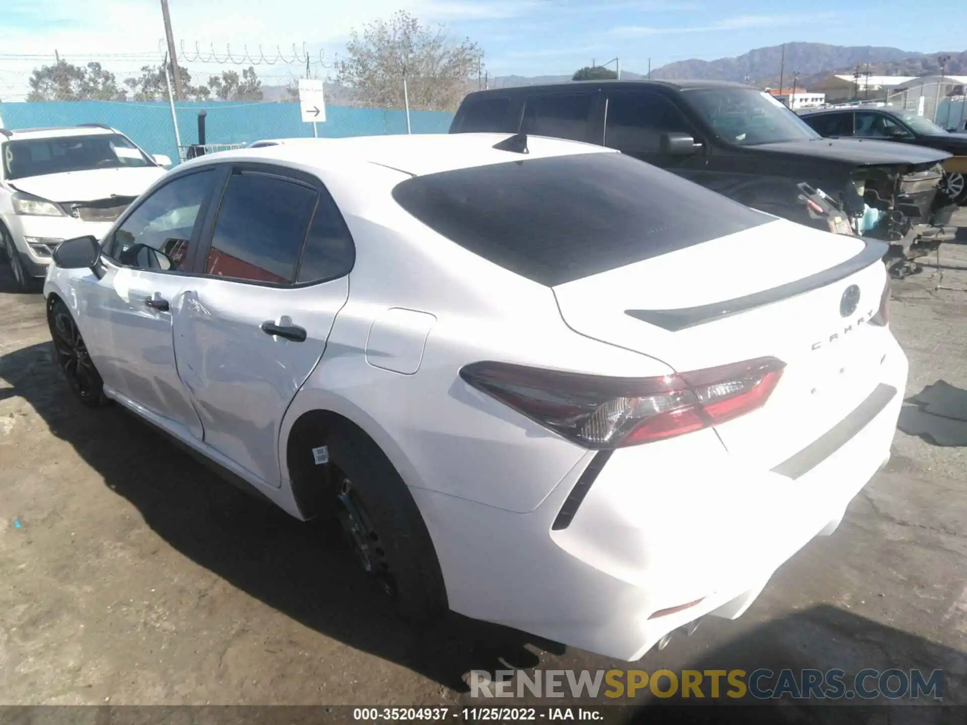 3 Photograph of a damaged car 4T1G31AK6NU037352 TOYOTA CAMRY 2022